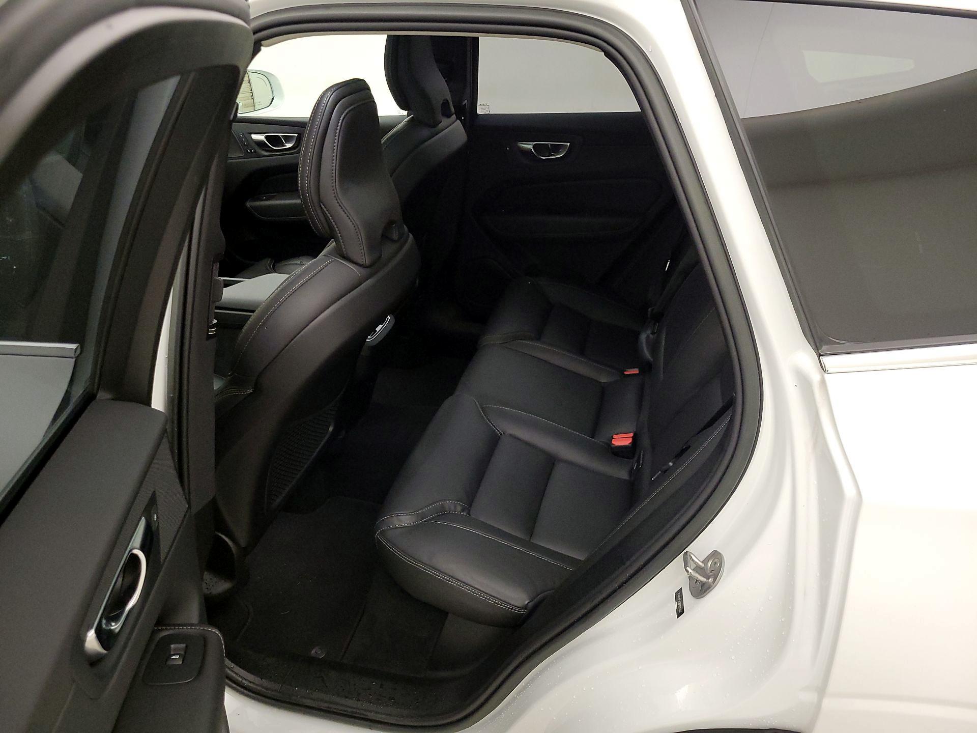 Thumbnail: 2023 Volvo XC60 - 19