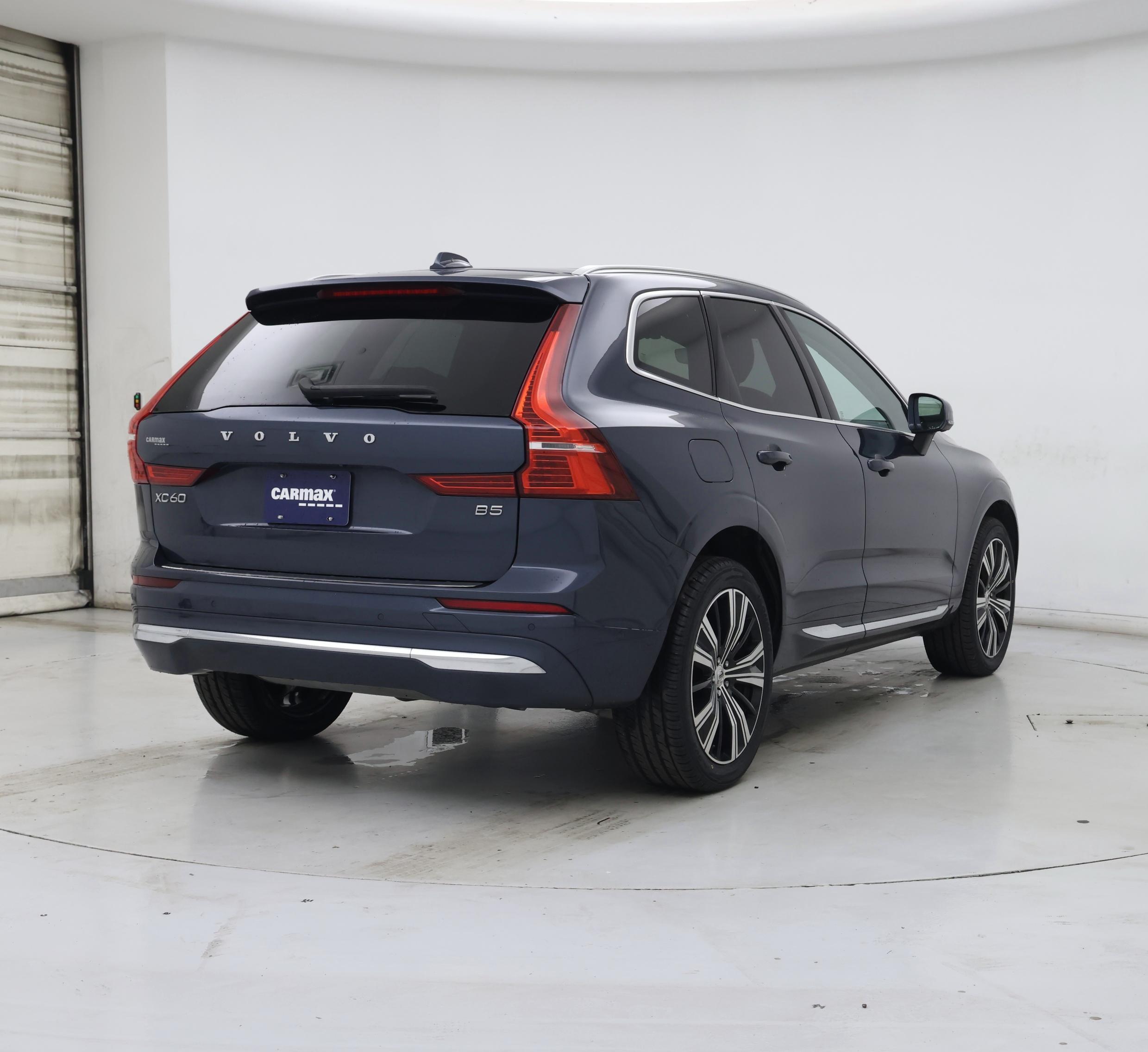 Thumbnail: 2023 Volvo XC60 - 8