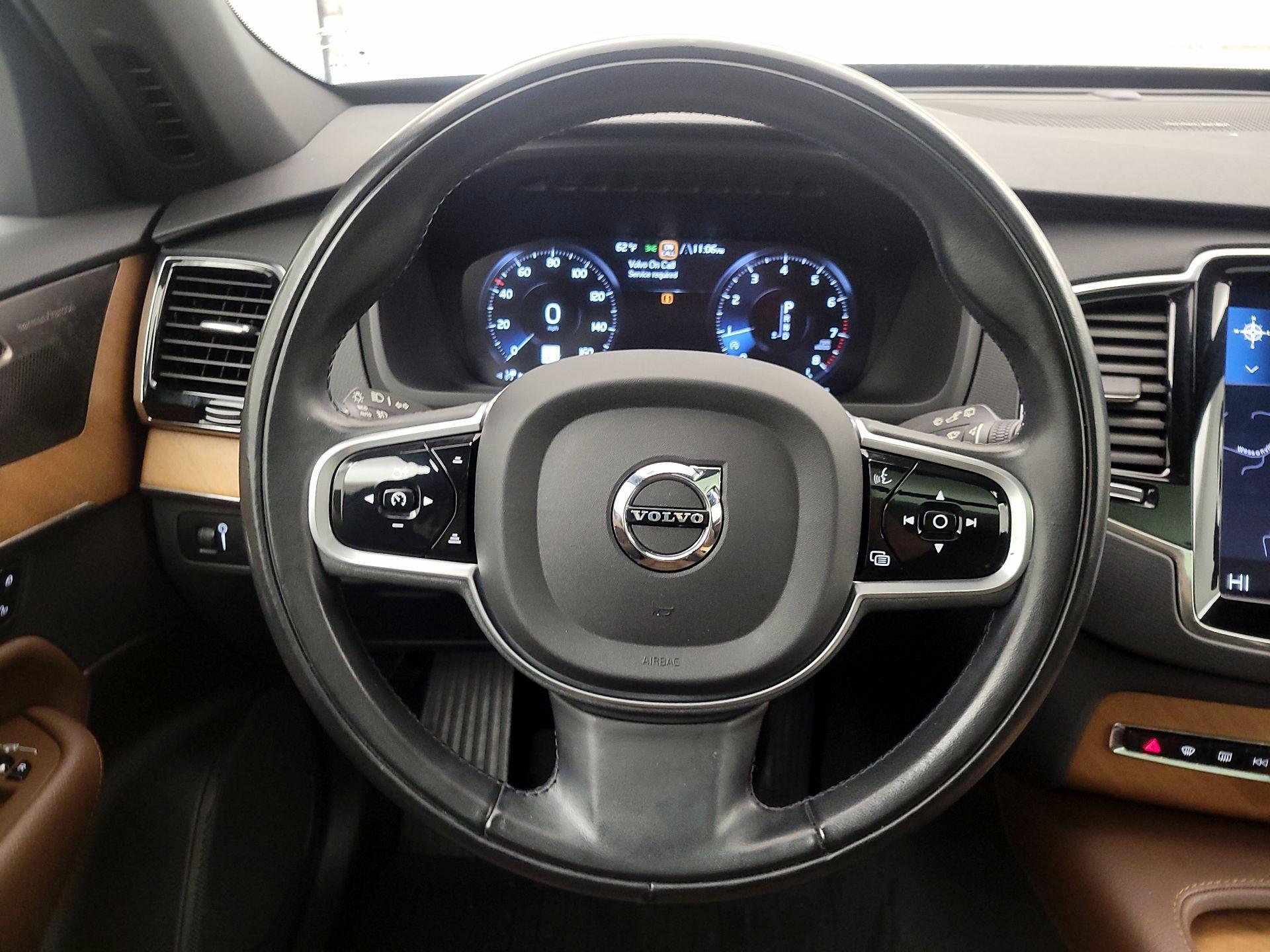 Thumbnail: 2022 Volvo XC90 - 10