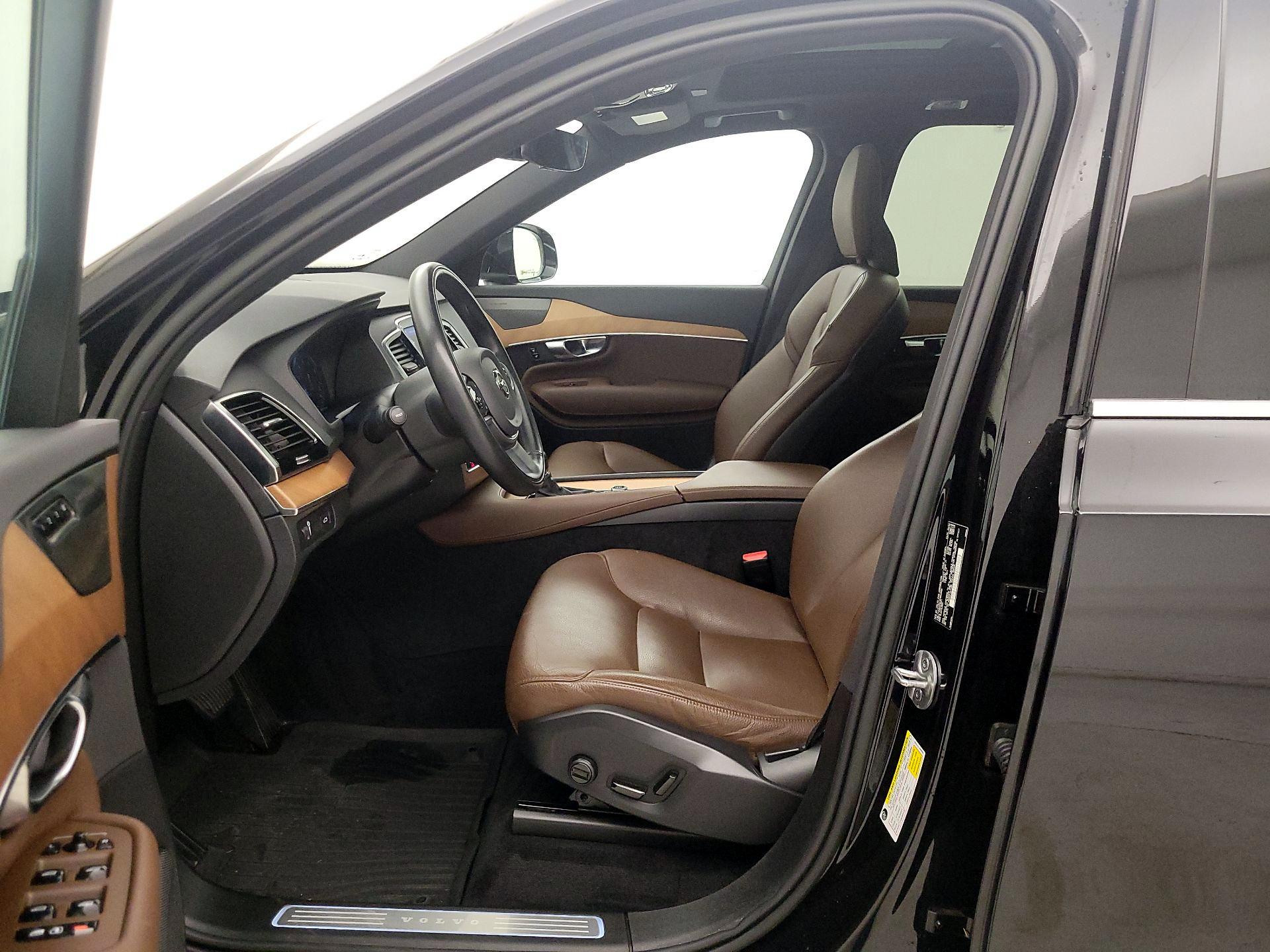 Thumbnail: 2022 Volvo XC90 - 11