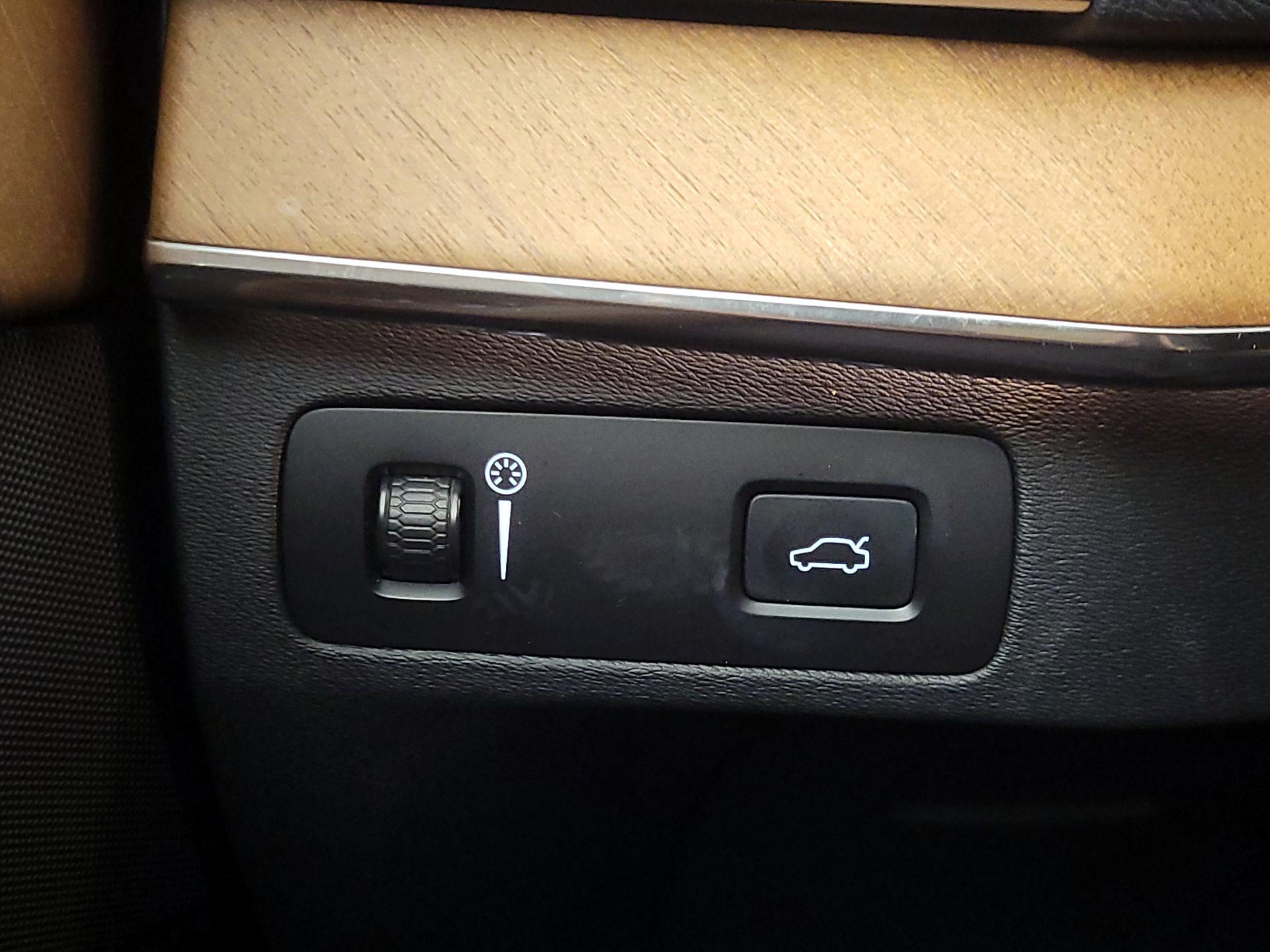 Thumbnail: 2022 Volvo XC90 - 13