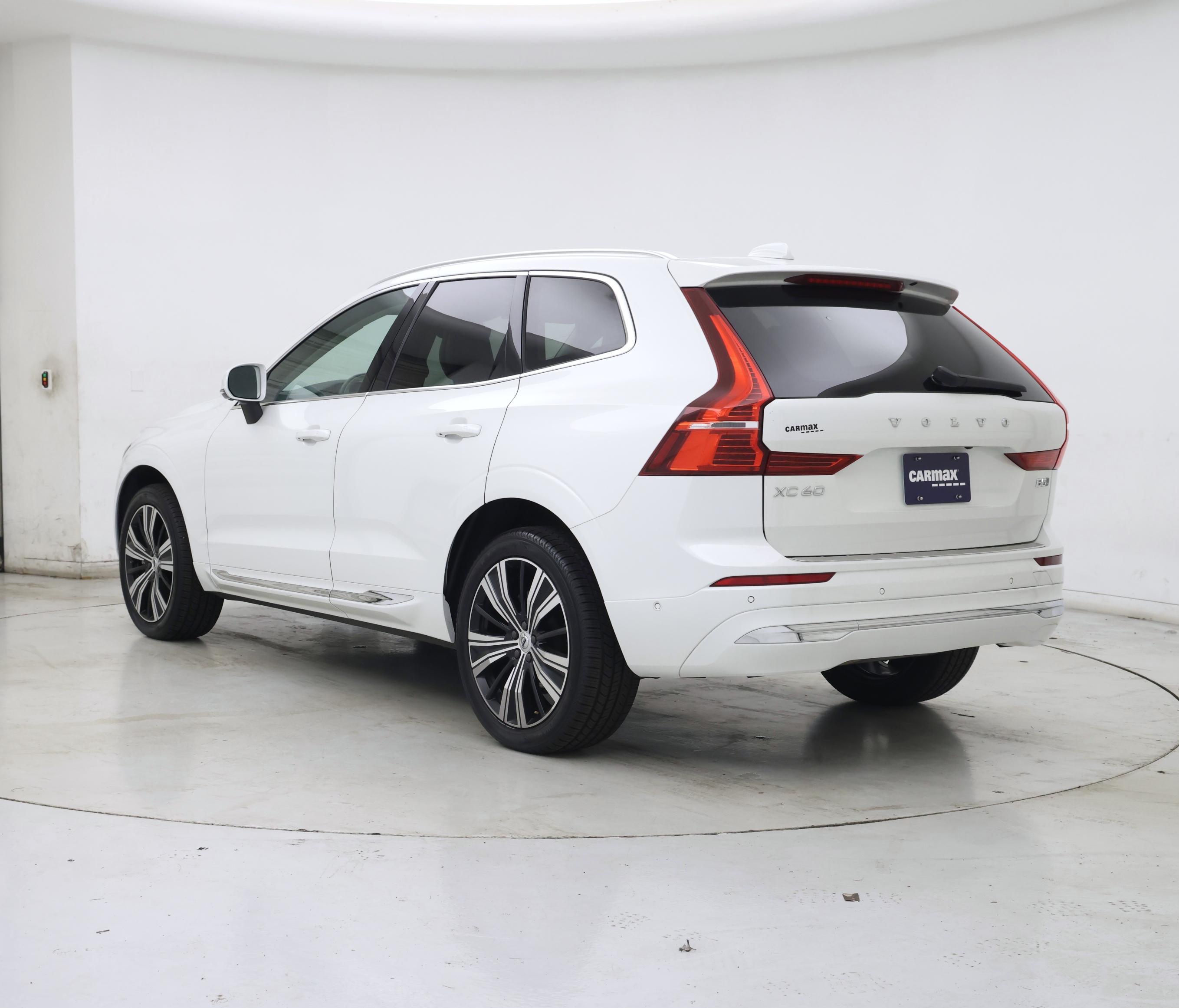 Thumbnail: 2022 Volvo XC60 - 2