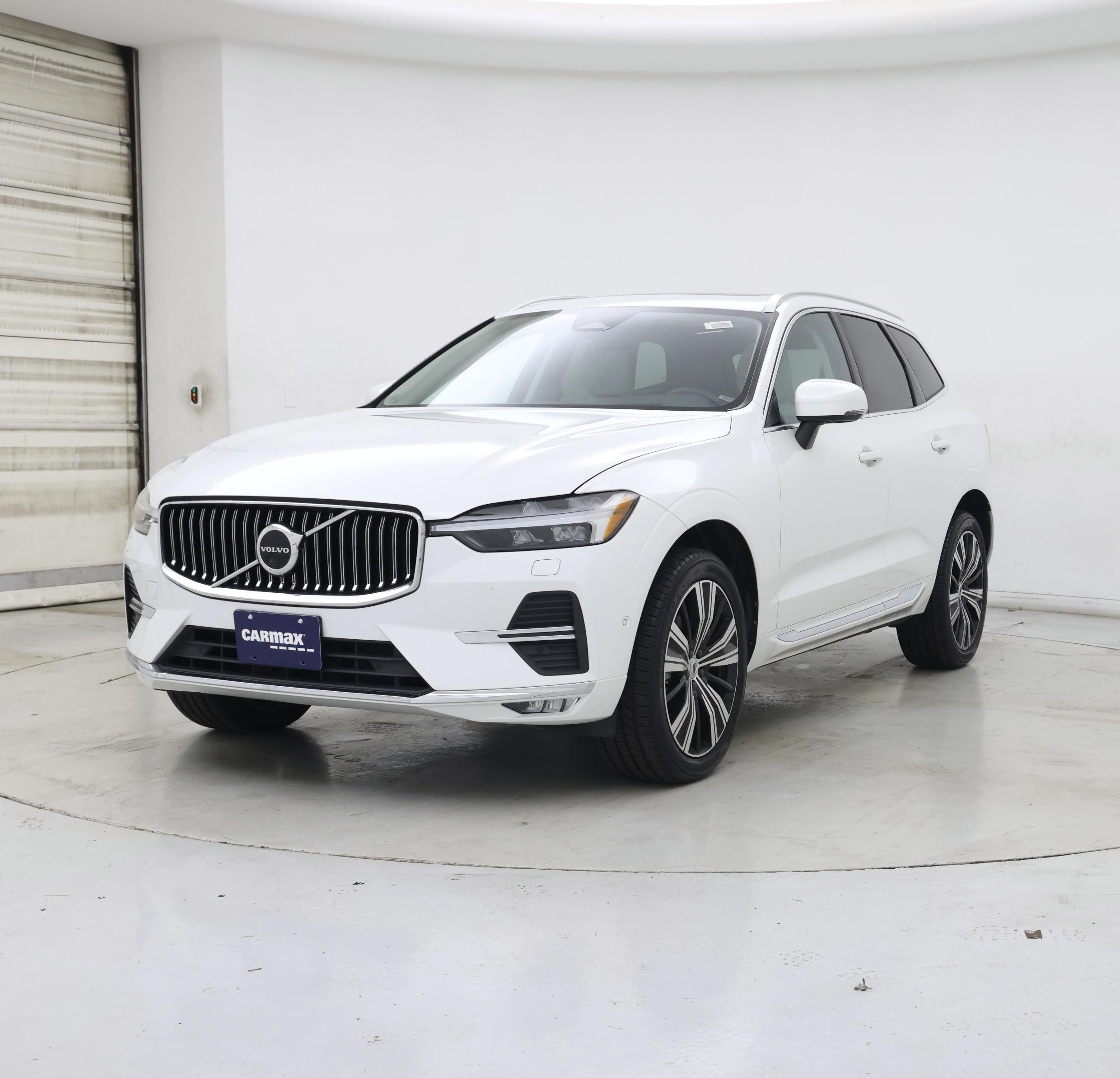 Thumbnail: 2022 Volvo XC60 - 4