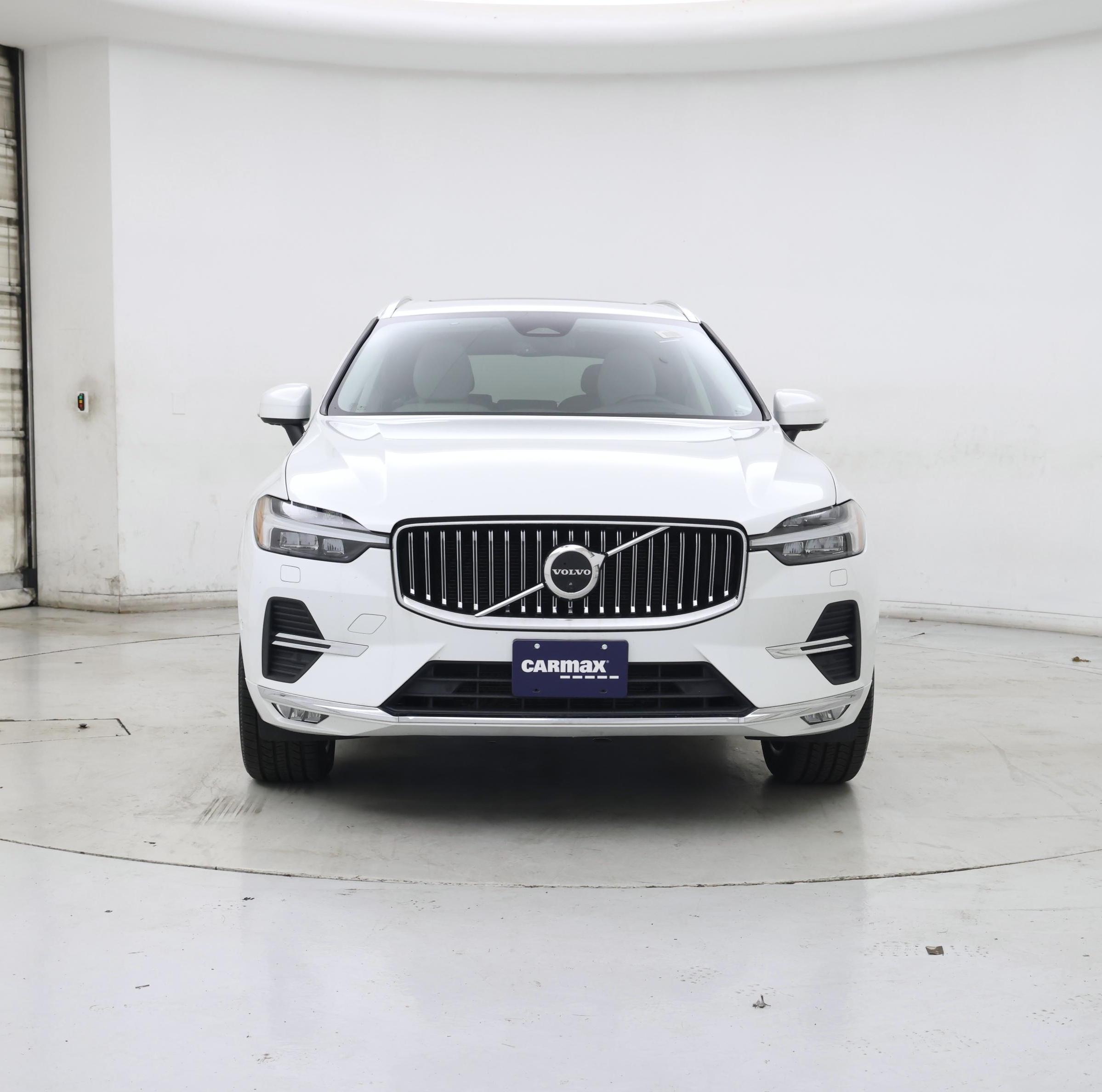 Thumbnail: 2022 Volvo XC60 - 5