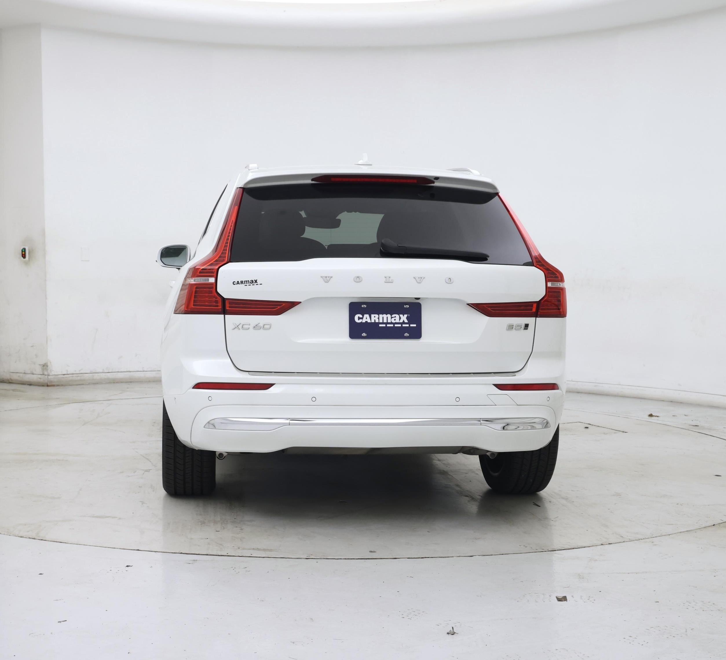 Thumbnail: 2022 Volvo XC60 - 6