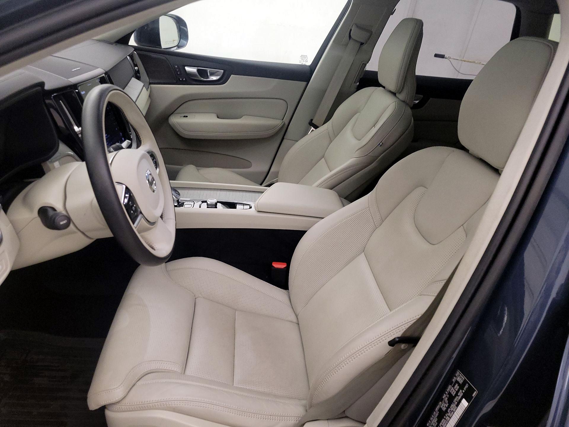 Thumbnail: 2023 Volvo XC60 - 11