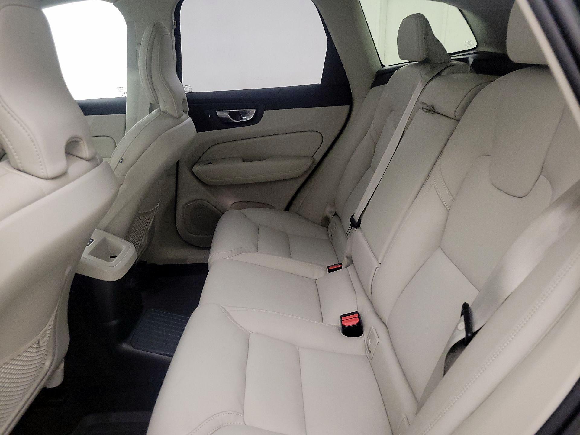 Thumbnail: 2023 Volvo XC60 - 20