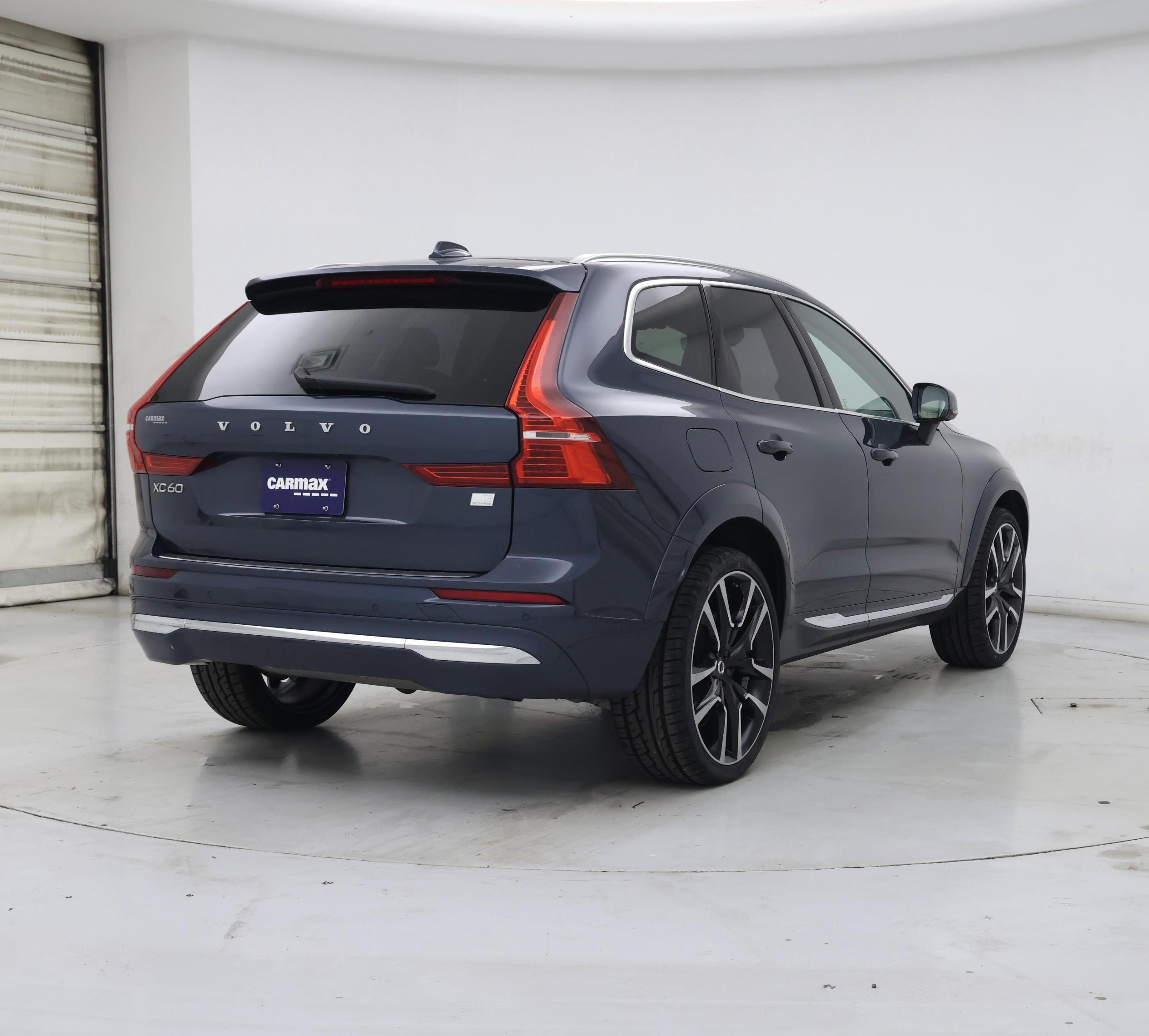 Thumbnail: 2023 Volvo XC60 - 8