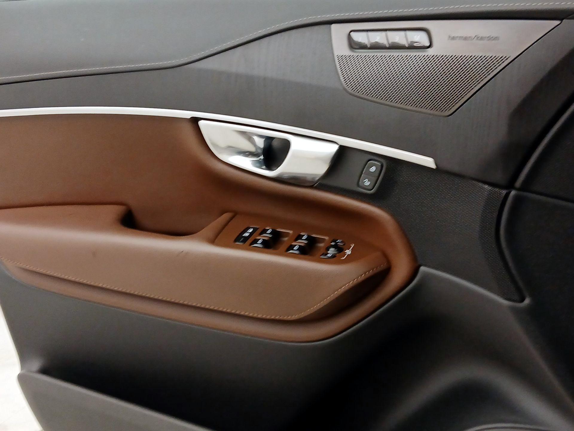 Thumbnail: 2023 Volvo XC90 - 12