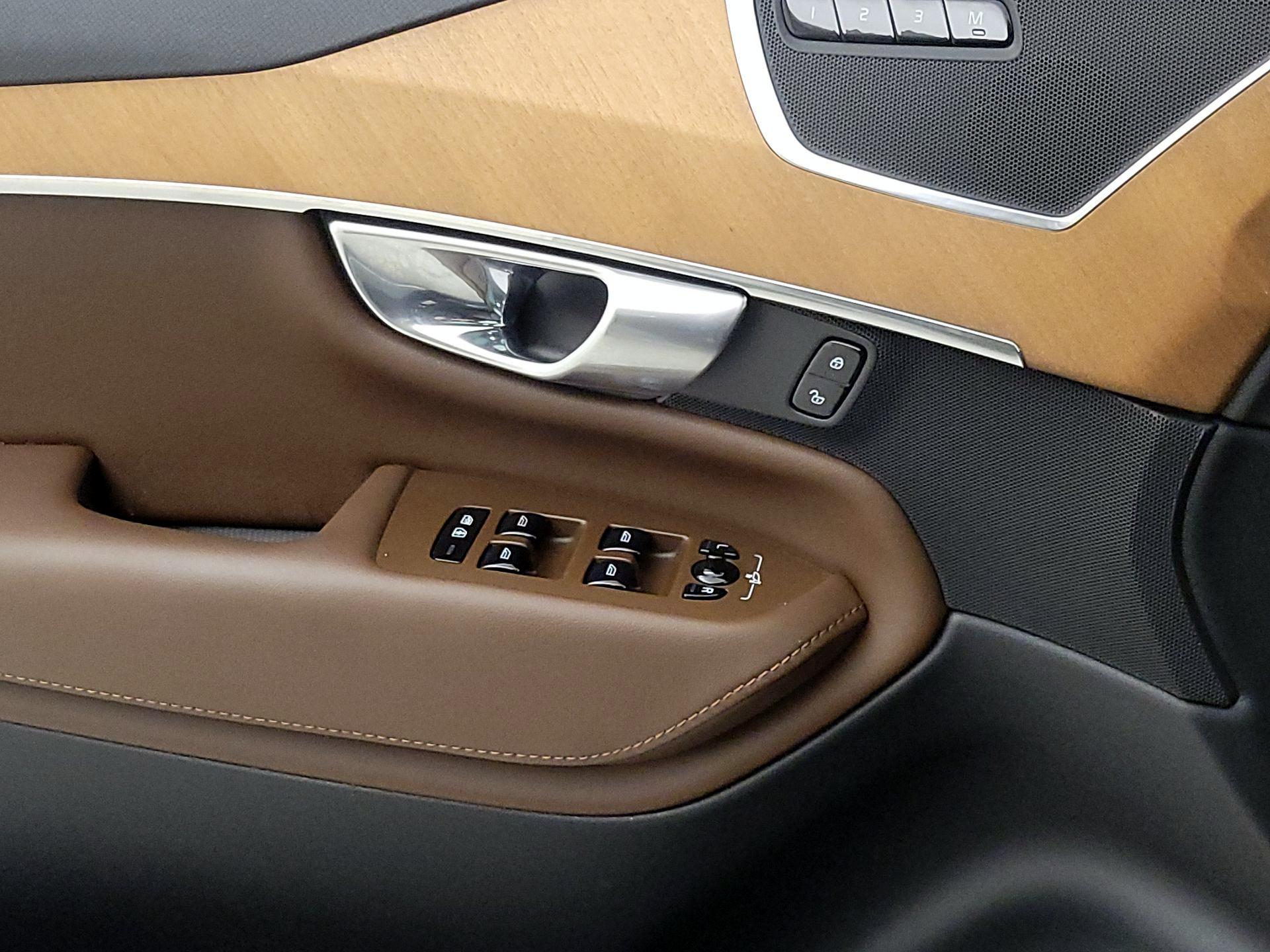 Thumbnail: 2024 Volvo XC90 - 12