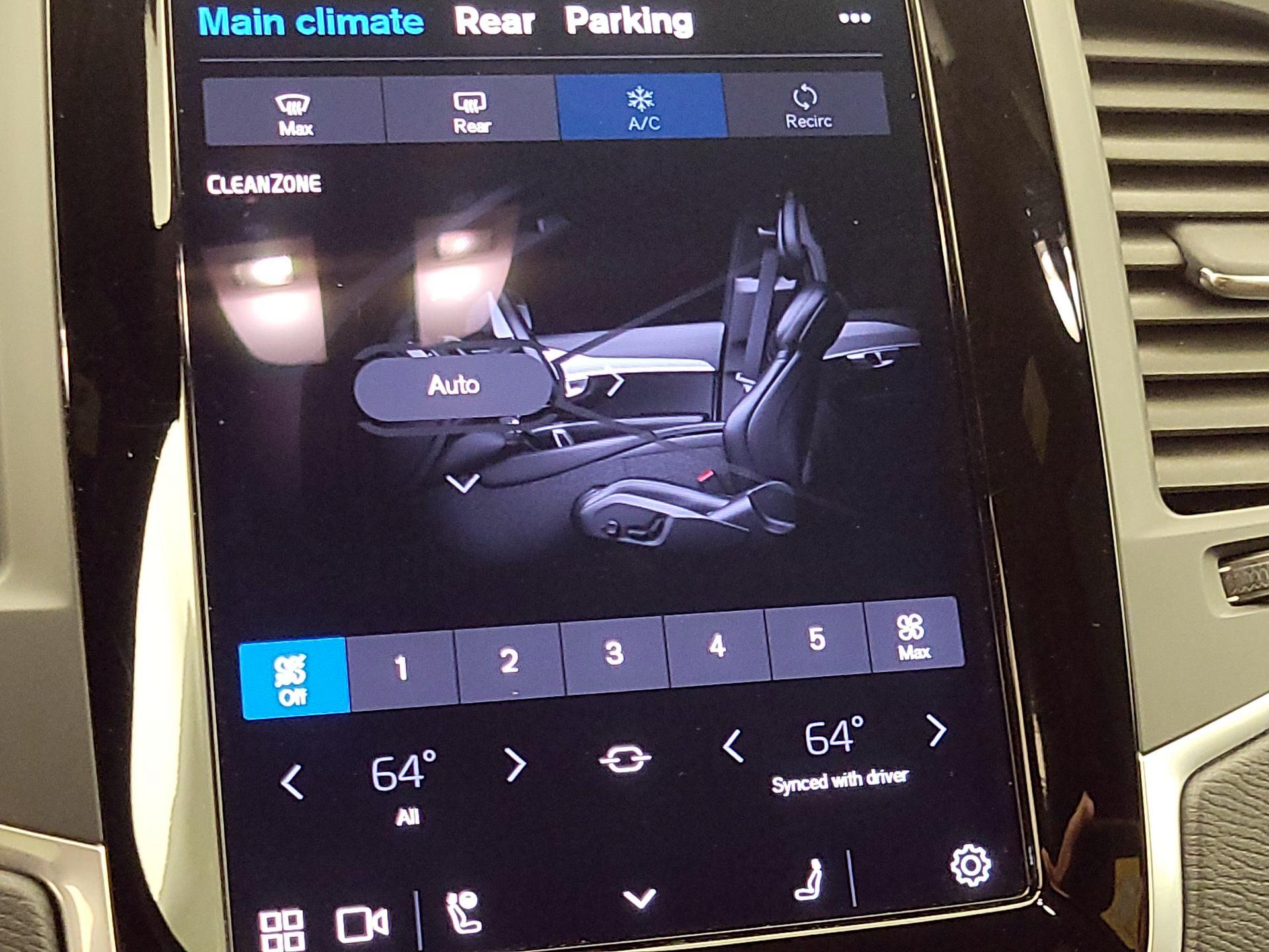 Thumbnail: 2024 Volvo XC90 - 16