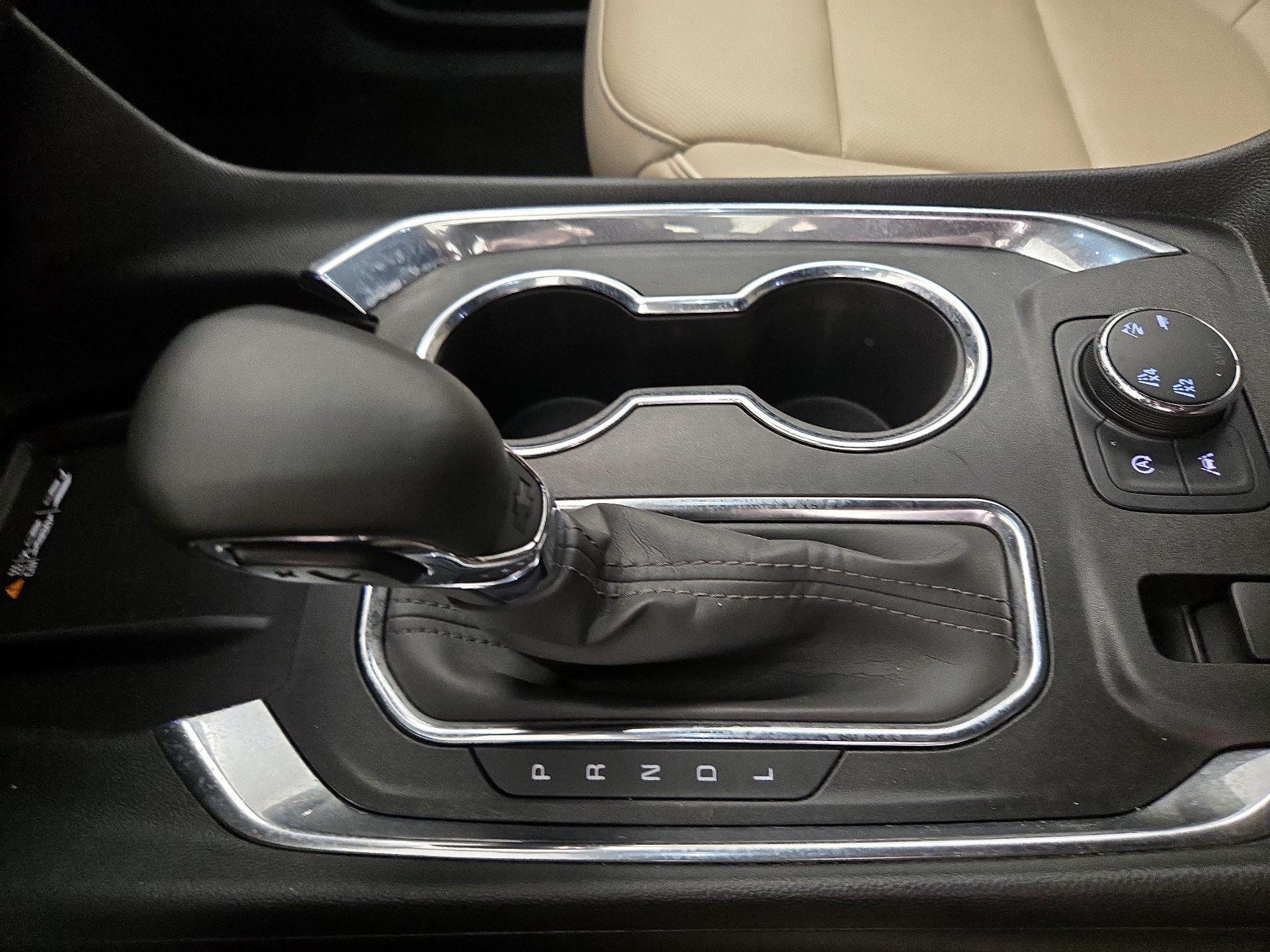 Thumbnail: 2023 Chevrolet Traverse - 18