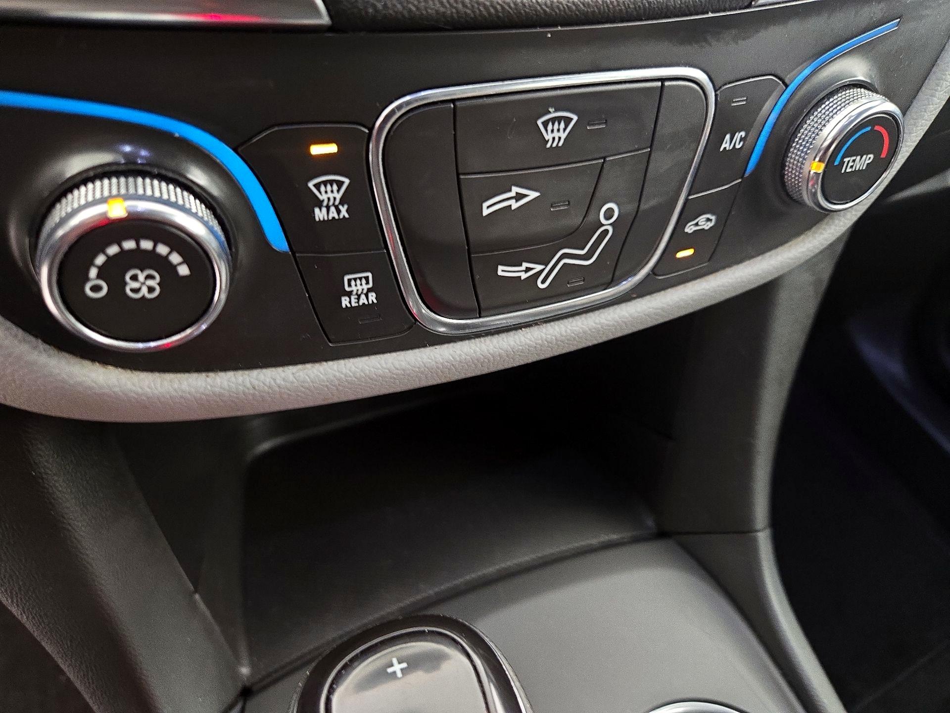 Thumbnail: 2021 Chevrolet Equinox - 16