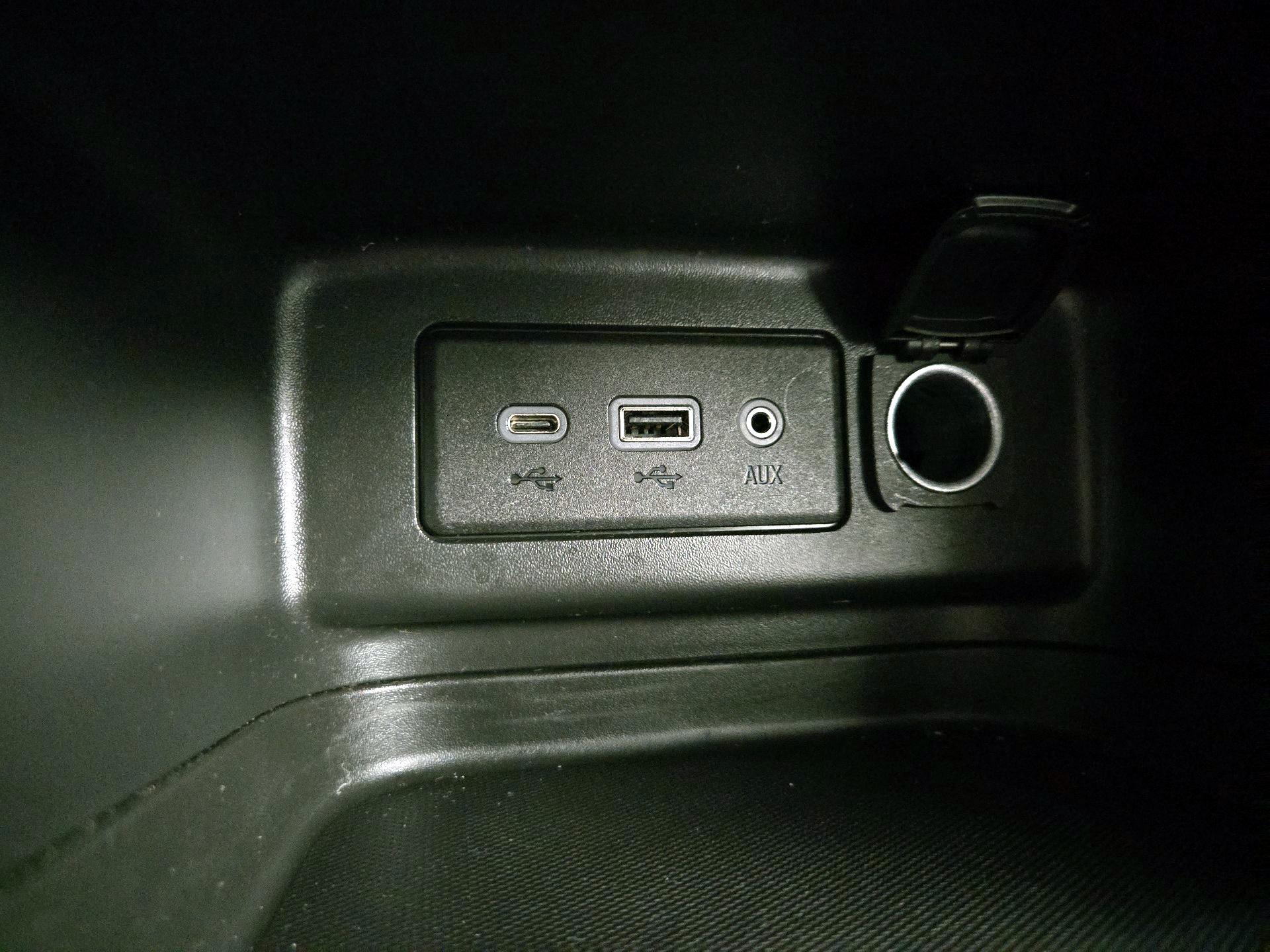 Thumbnail: 2021 Chevrolet Equinox - 18