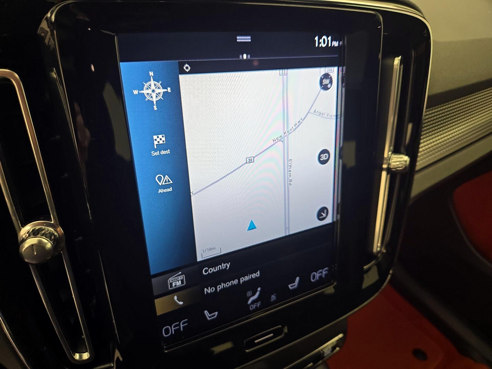 Thumbnail: 2021 Volvo XC40 - 14