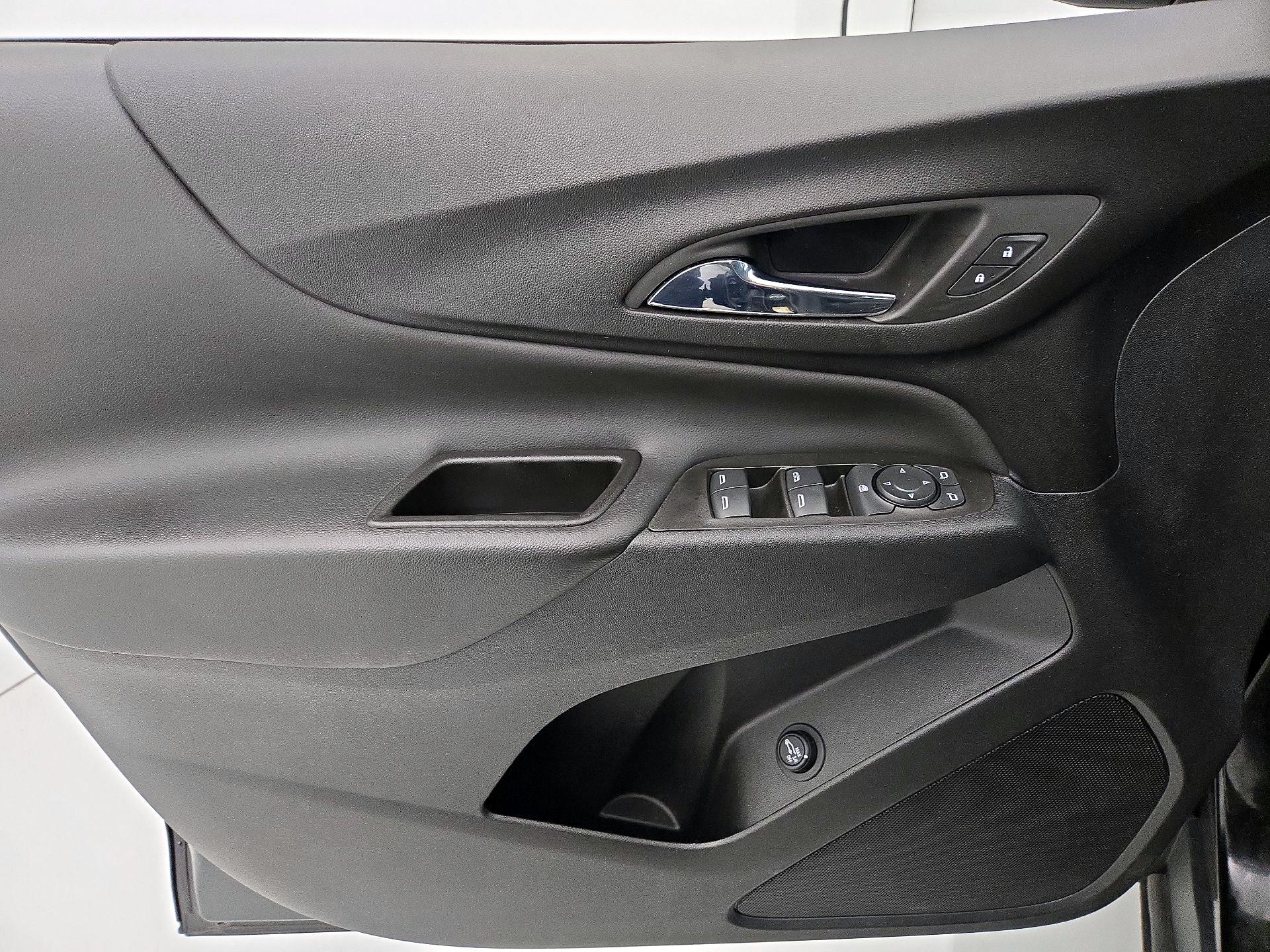 Thumbnail: 2022 Chevrolet Equinox - 12