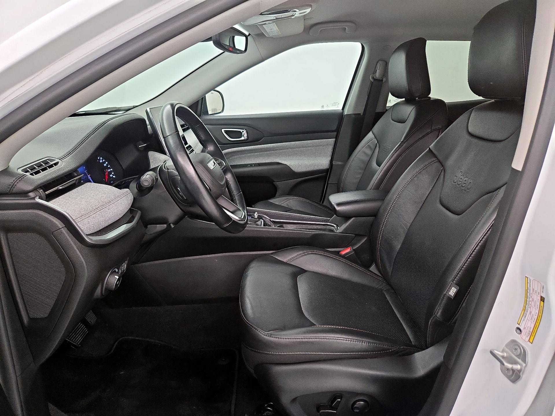 Thumbnail: 2022 Jeep Compass - 11