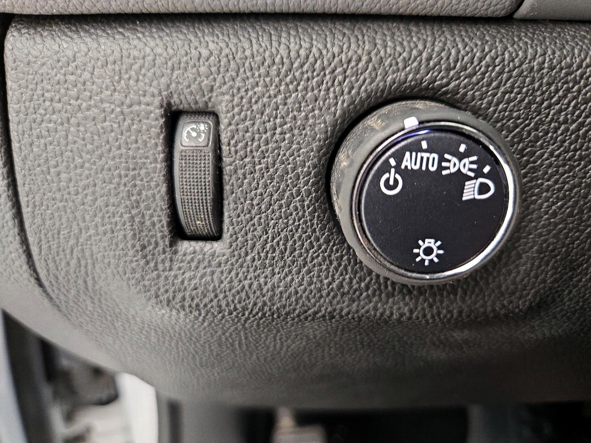 Thumbnail: 2020 Chevrolet Colorado - 13