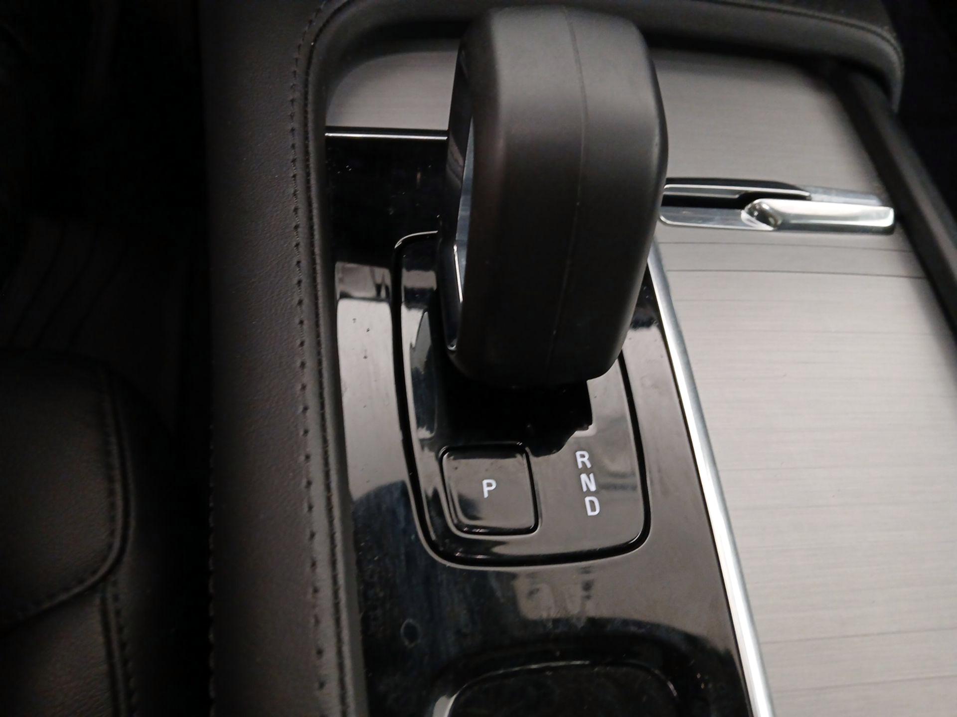 Thumbnail: 2024 Volvo XC90 - 17