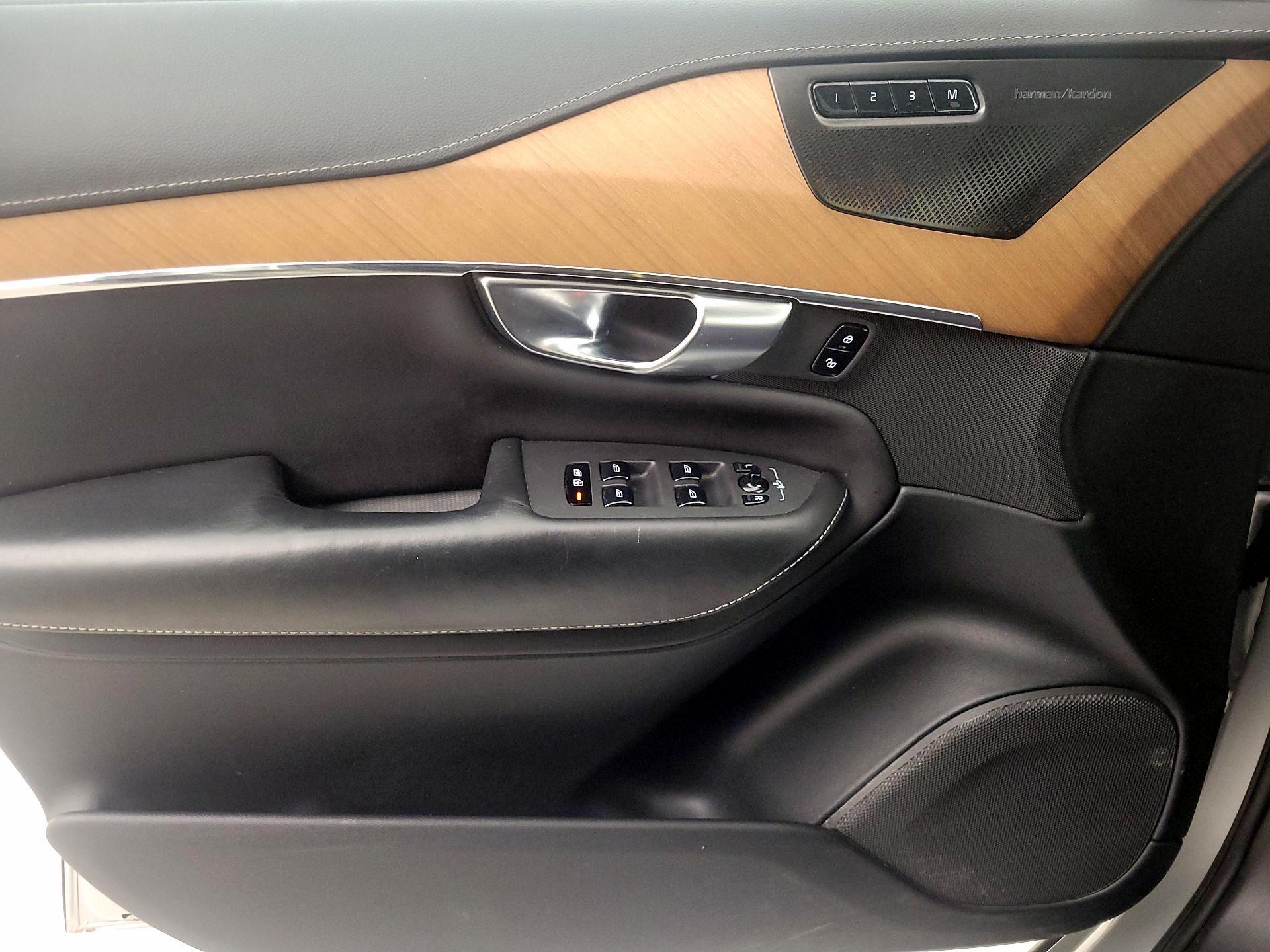 Thumbnail: 2022 Volvo XC90 - 12