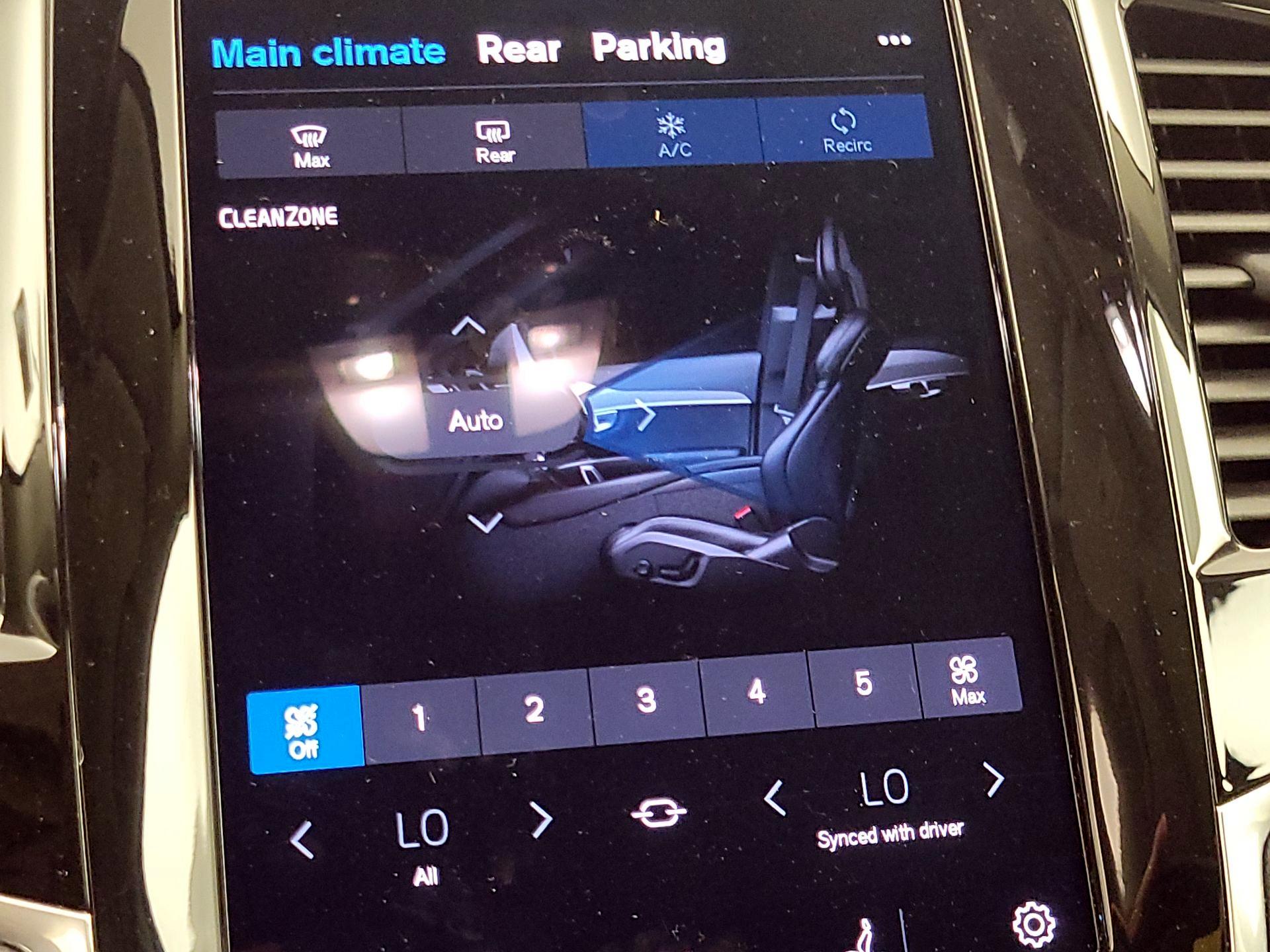 Thumbnail: 2024 Volvo XC90 - 16