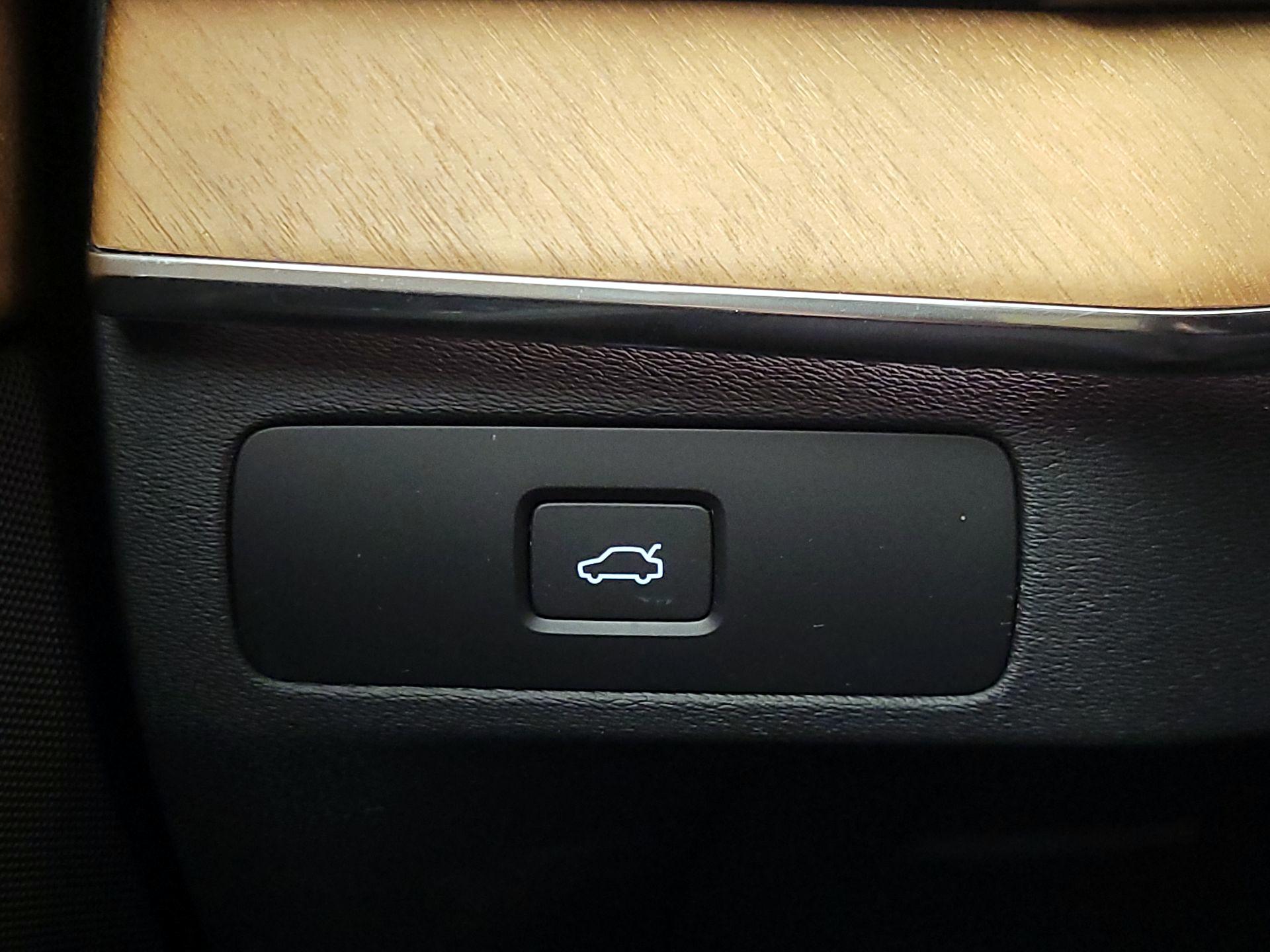 Thumbnail: 2023 Volvo XC90 - 13