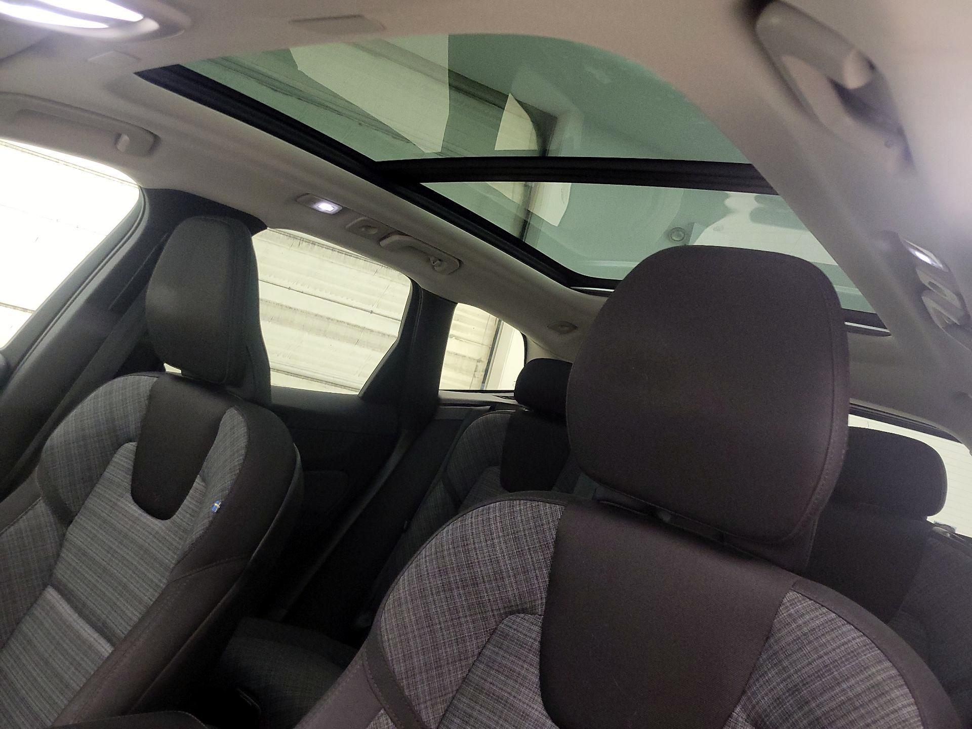 Thumbnail: 2023 Volvo XC60 - 20