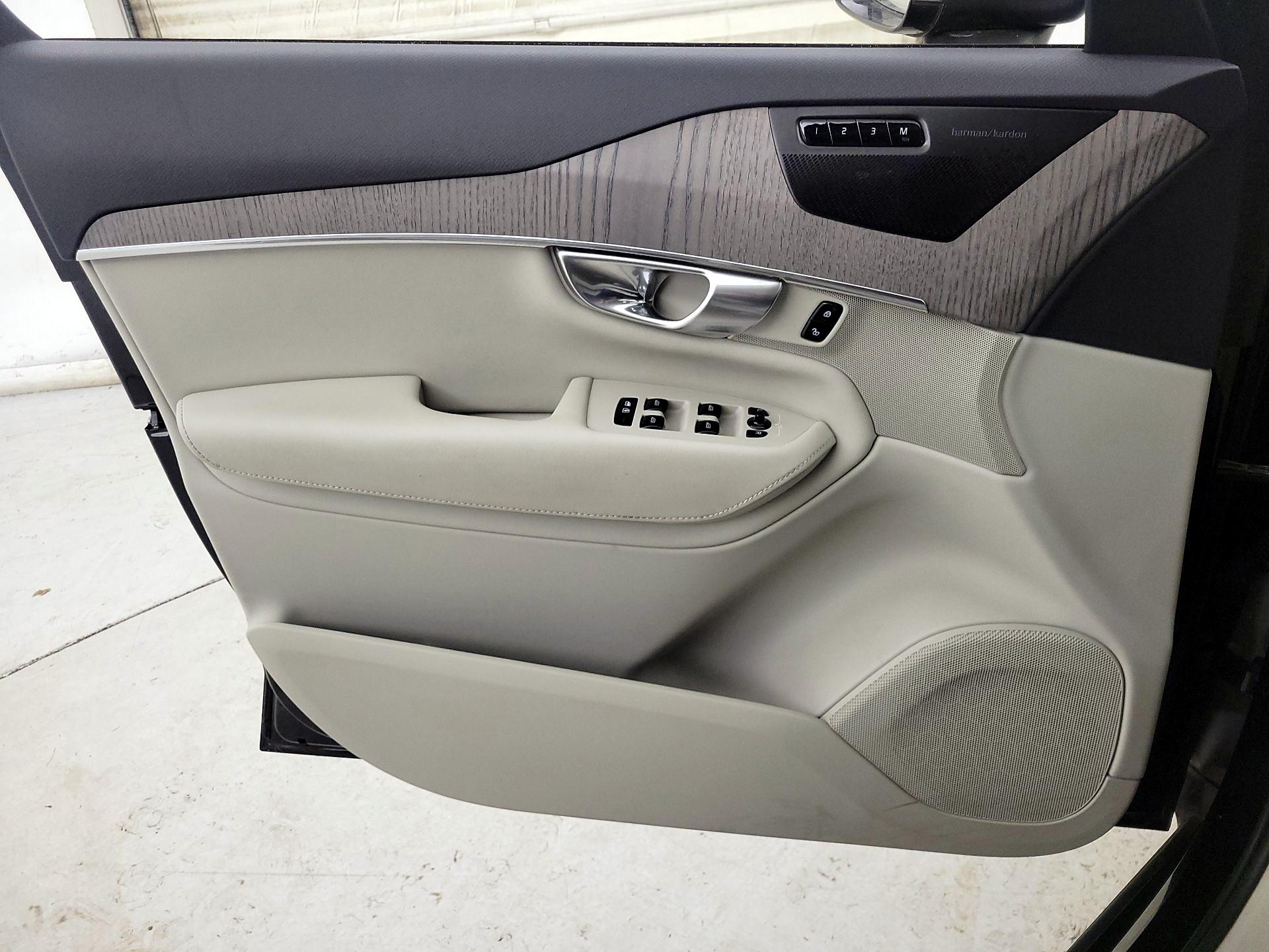 Thumbnail: 2023 Volvo XC90 - 12