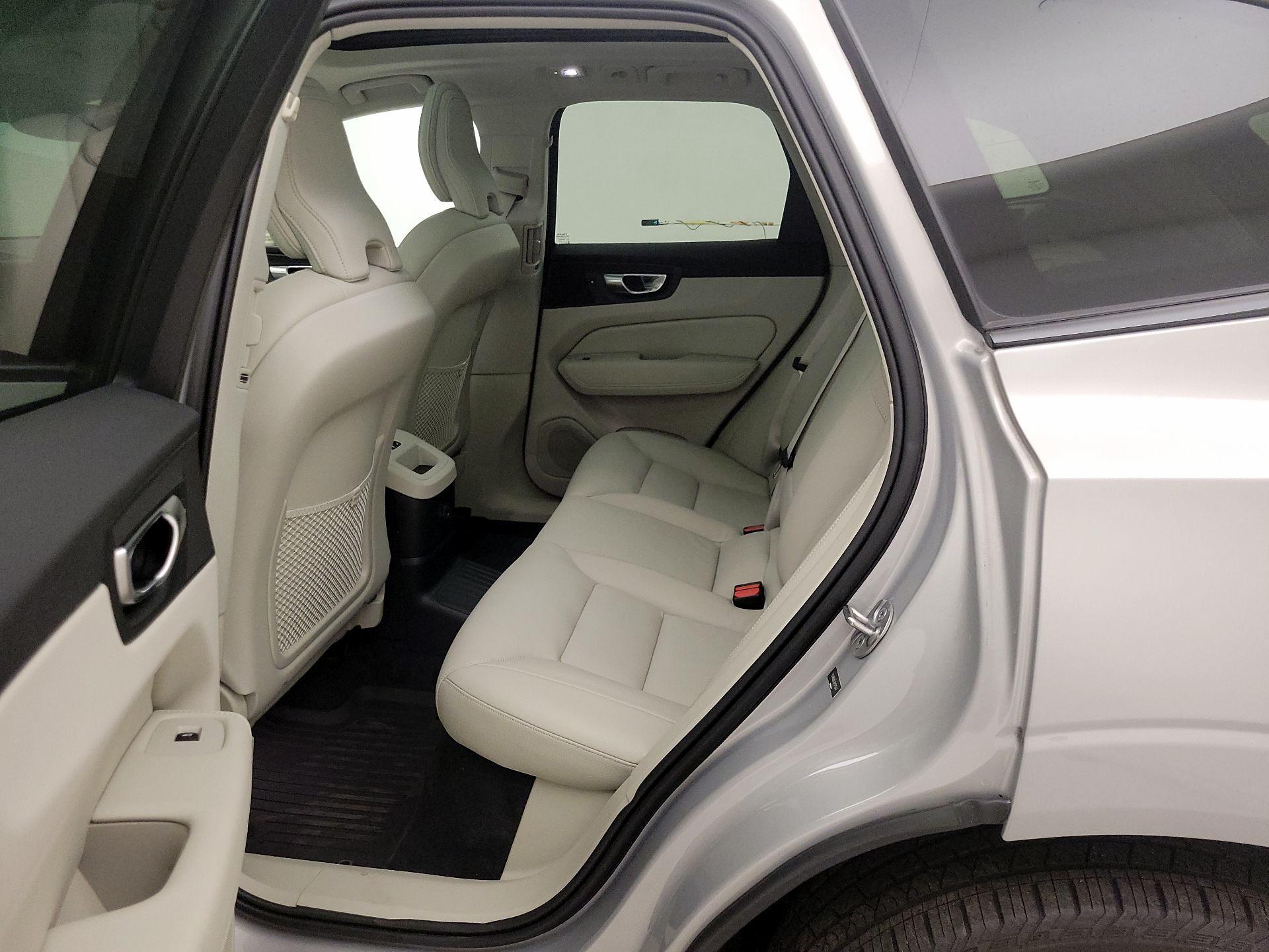 Thumbnail: 2024 Volvo XC60 - 20