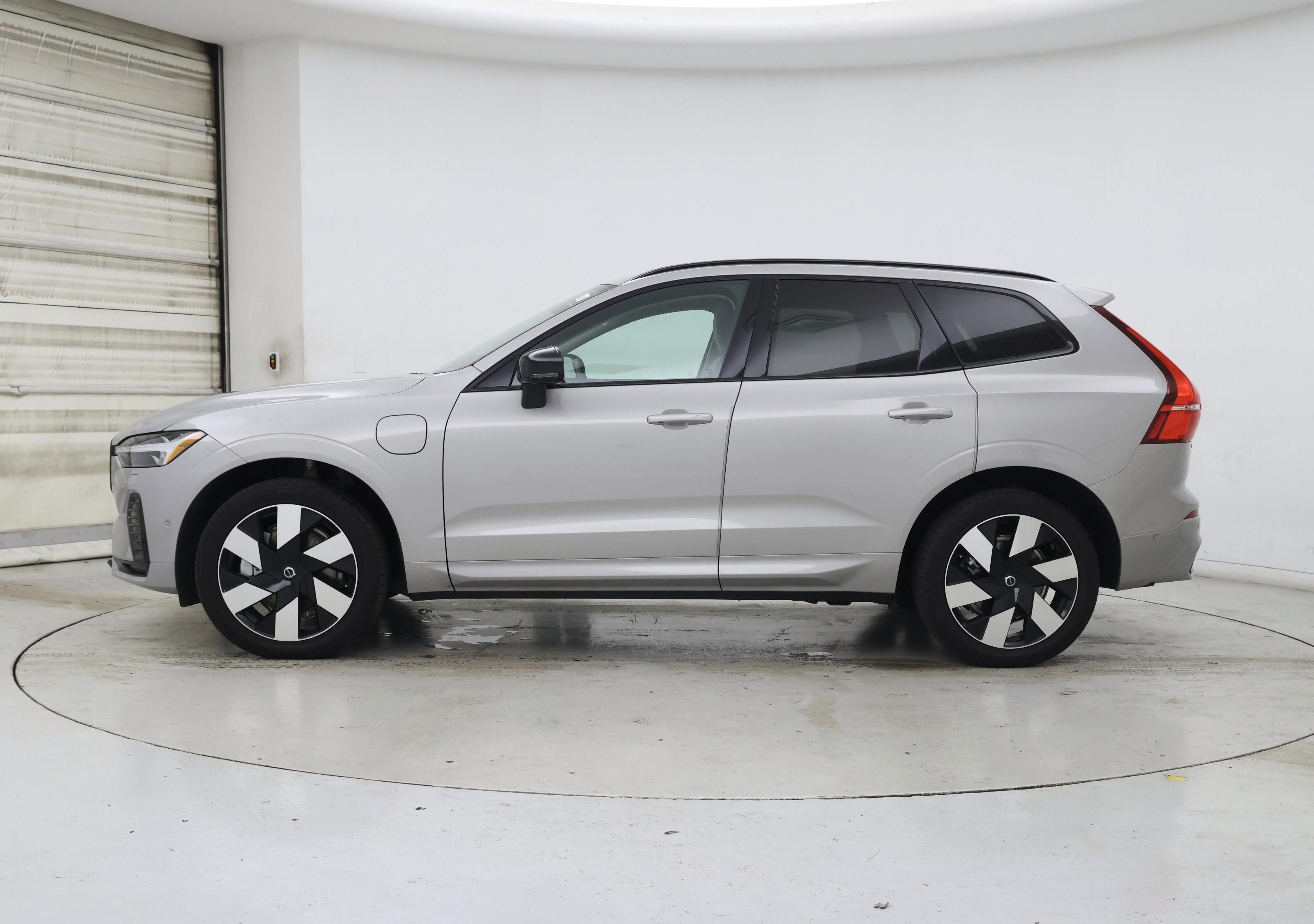 Thumbnail: 2024 Volvo XC60 - 3