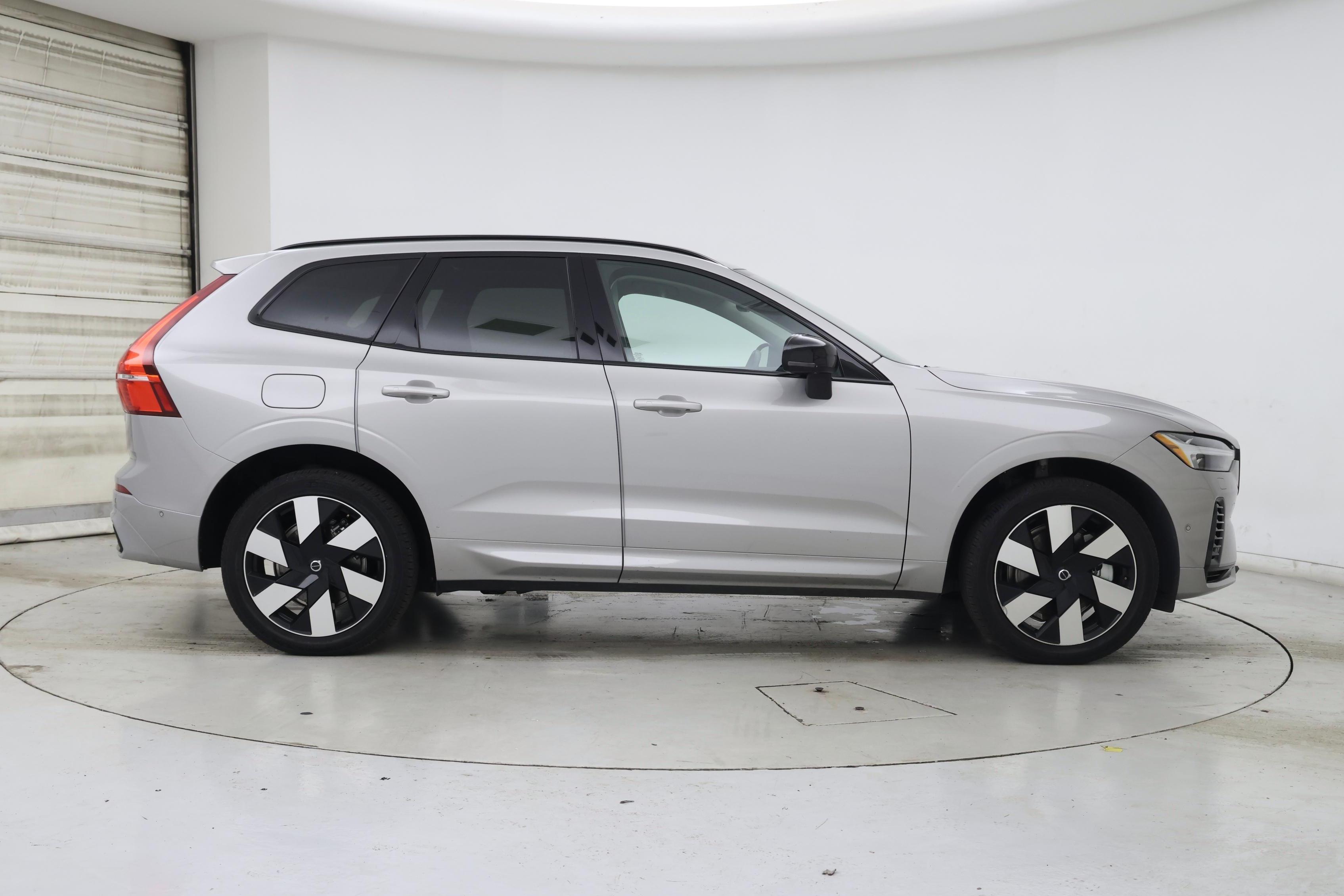 Thumbnail: 2024 Volvo XC60 - 7