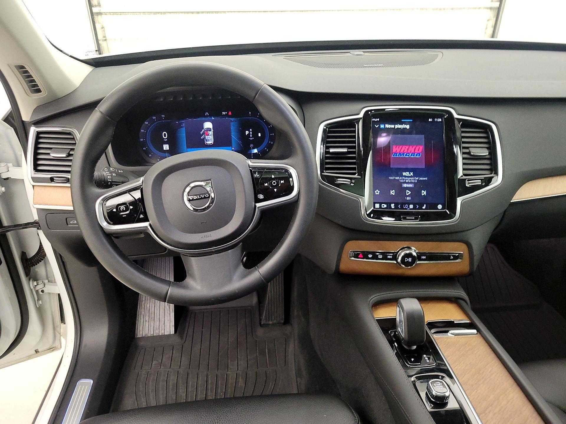 Thumbnail: 2023 Volvo XC90 - 10