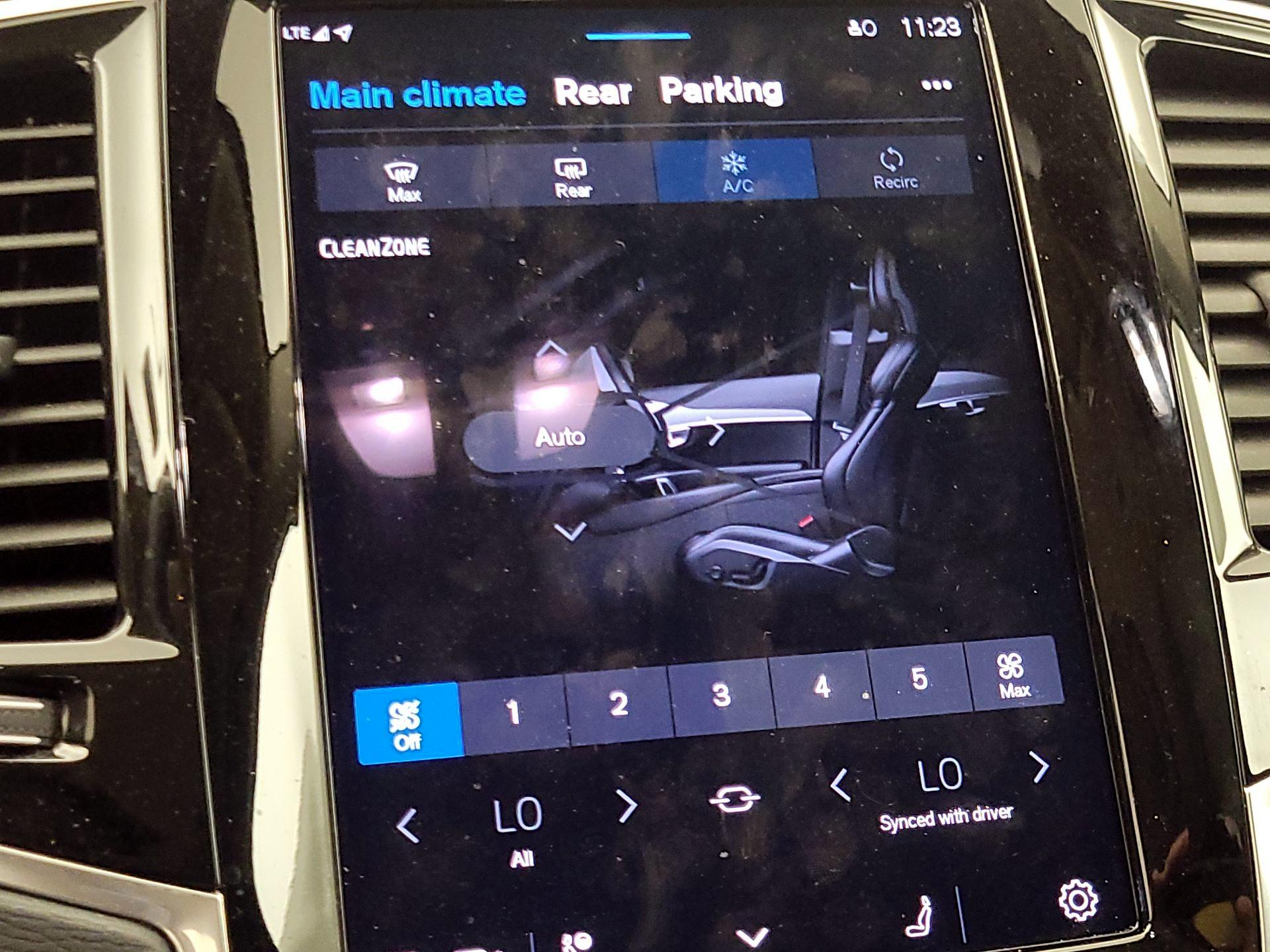 Thumbnail: 2023 Volvo XC90 - 16