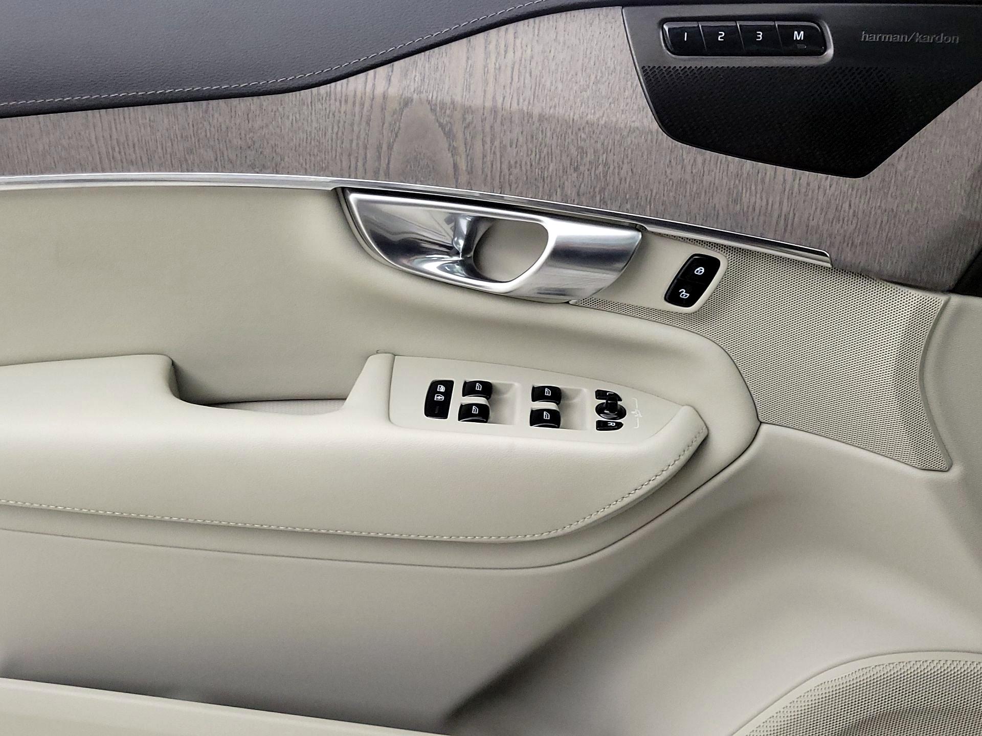 Thumbnail: 2023 Volvo XC90 - 12