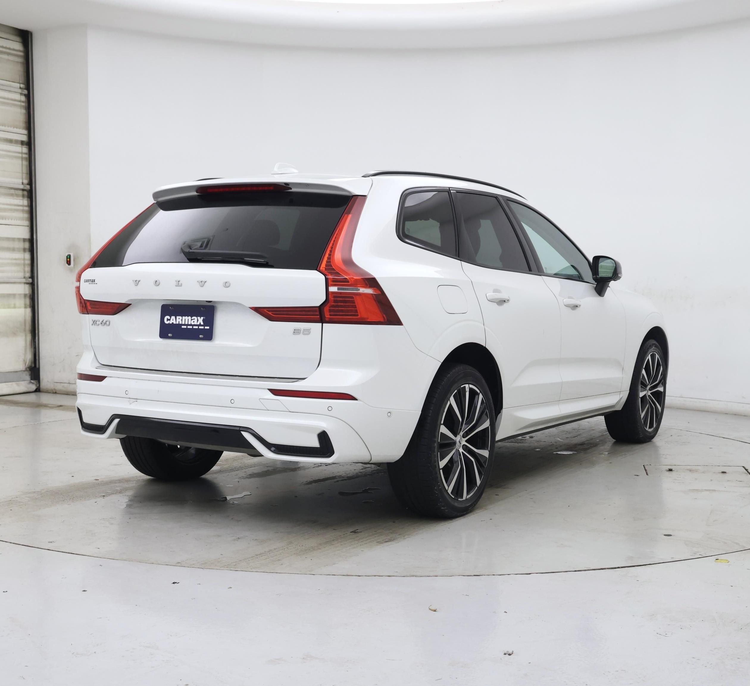 Thumbnail: 2023 Volvo XC60 - 8
