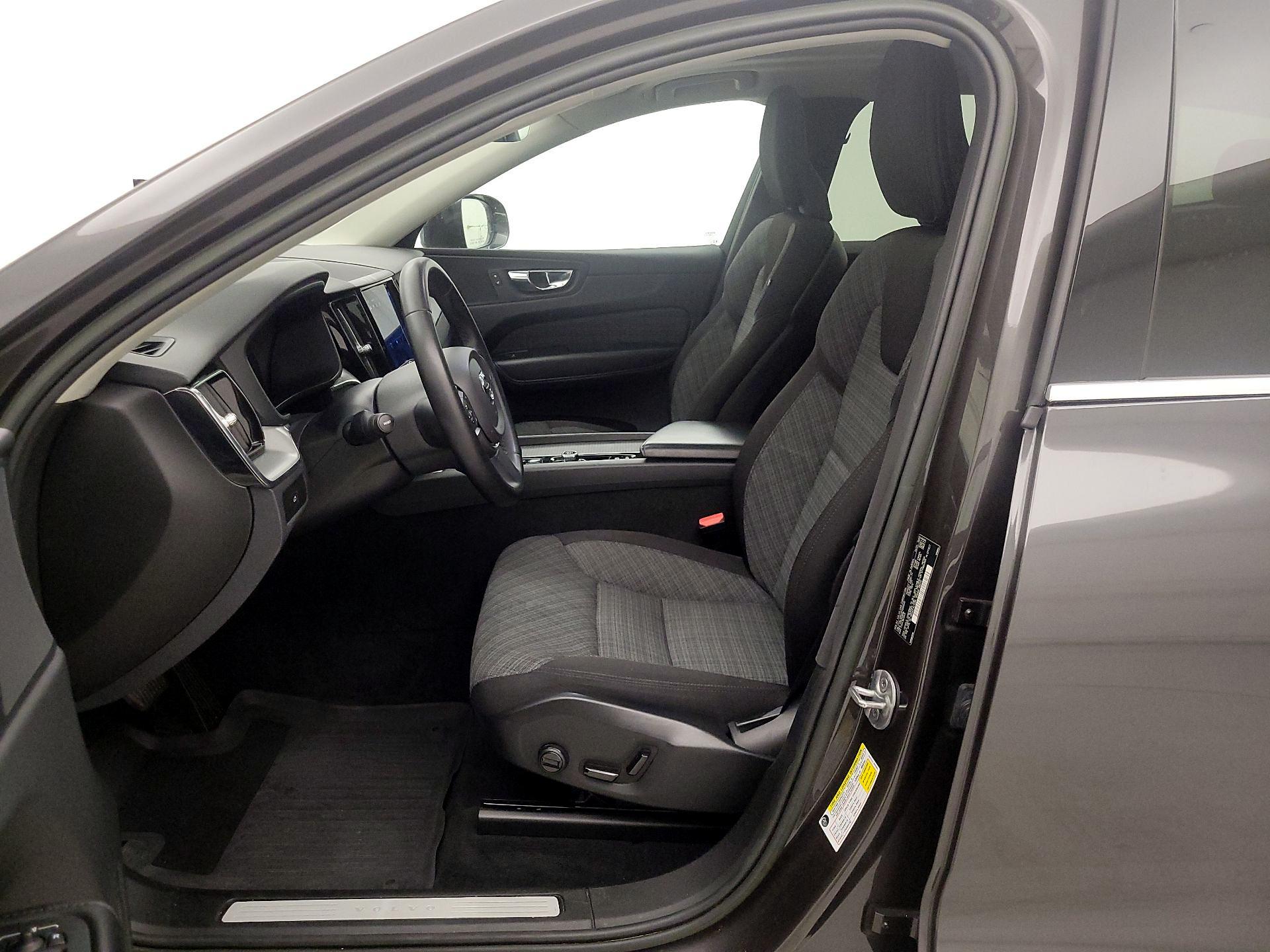 Thumbnail: 2023 Volvo XC60 - 11