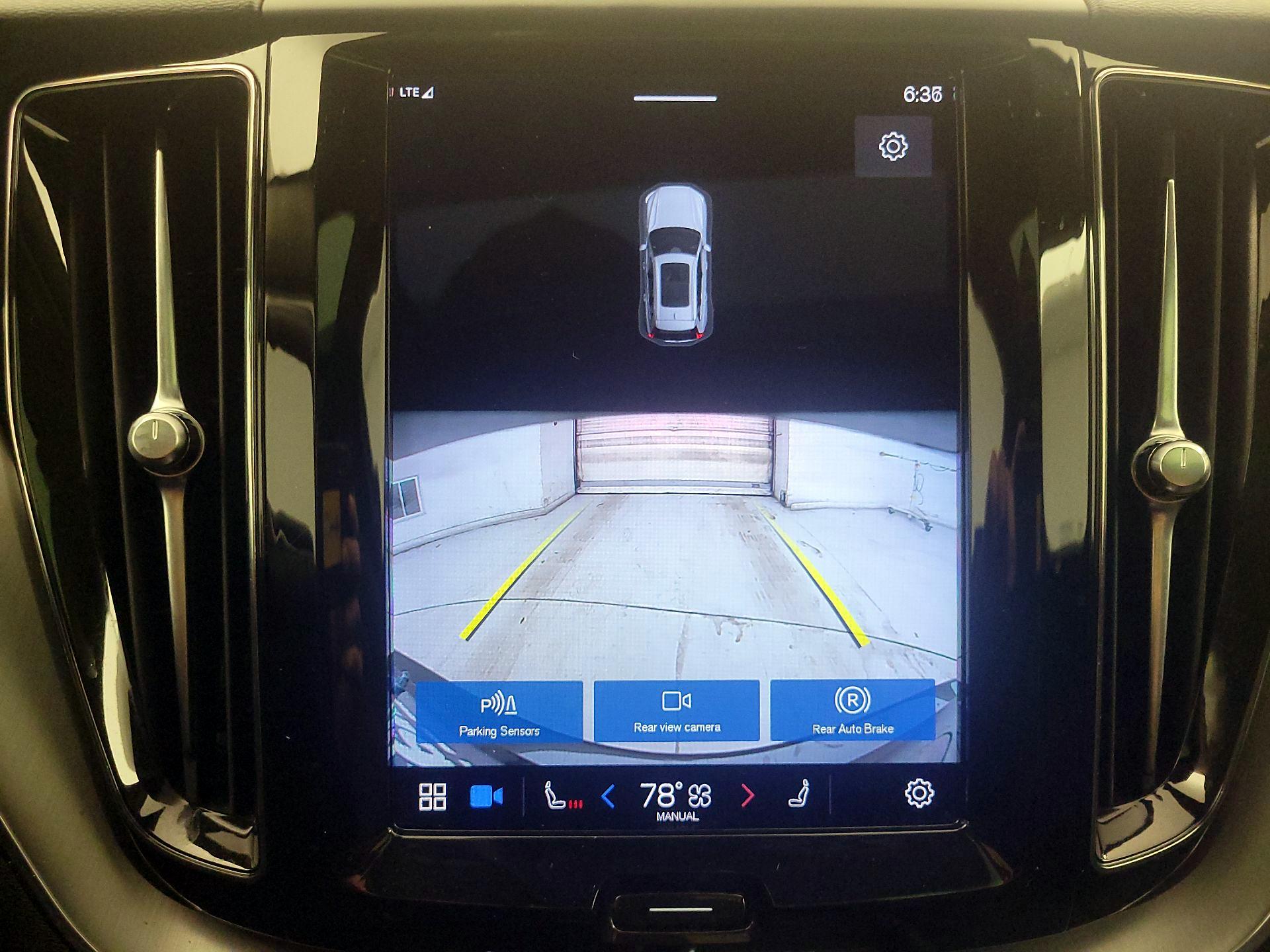 Thumbnail: 2023 Volvo XC60 - 15