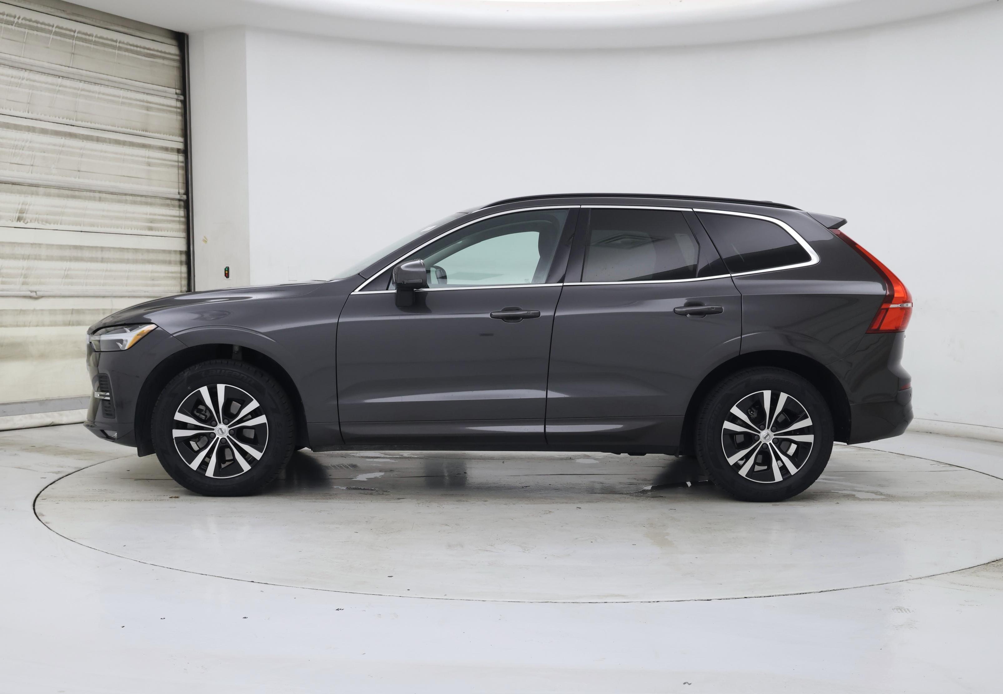 Thumbnail: 2023 Volvo XC60 - 3