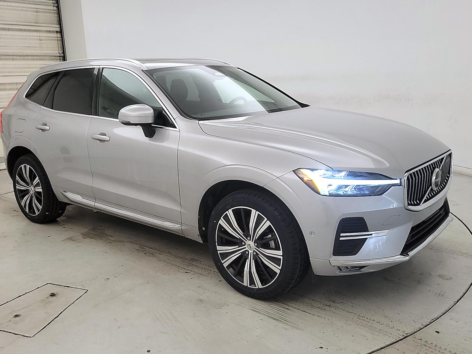 2023 Volvo XC60 Plus