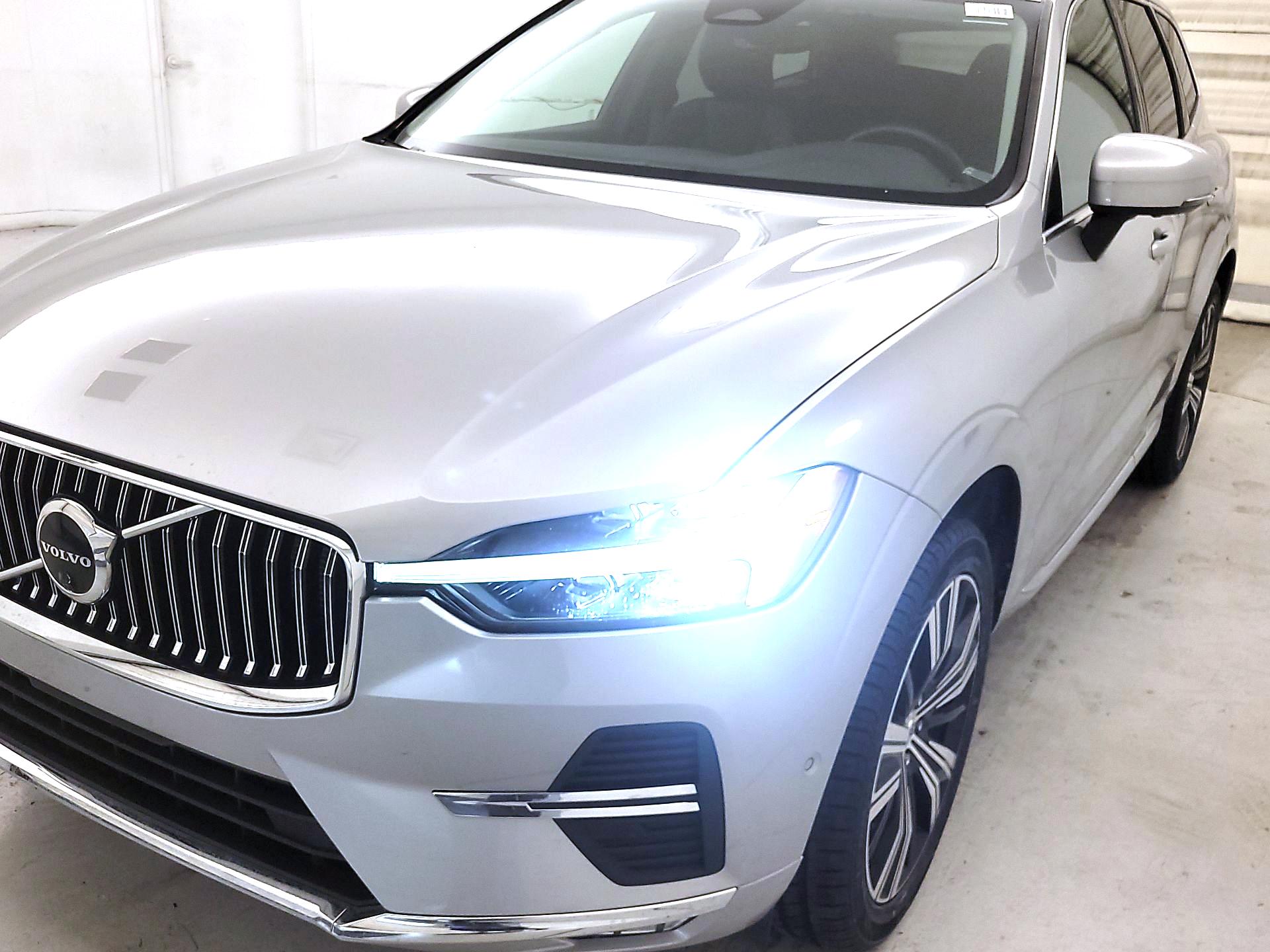 Thumbnail: 2023 Volvo XC60 - 3