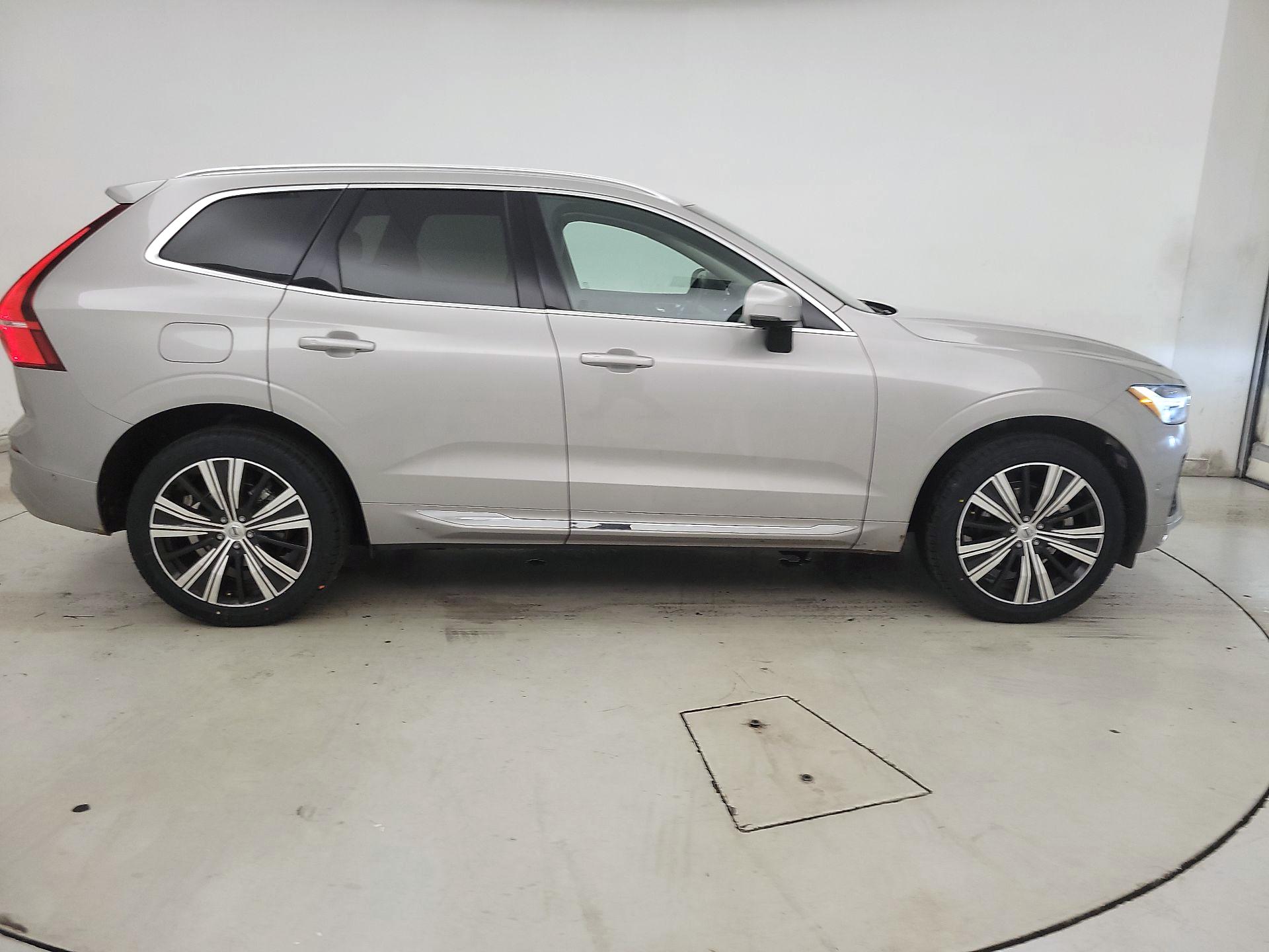 Thumbnail: 2023 Volvo XC60 - 4