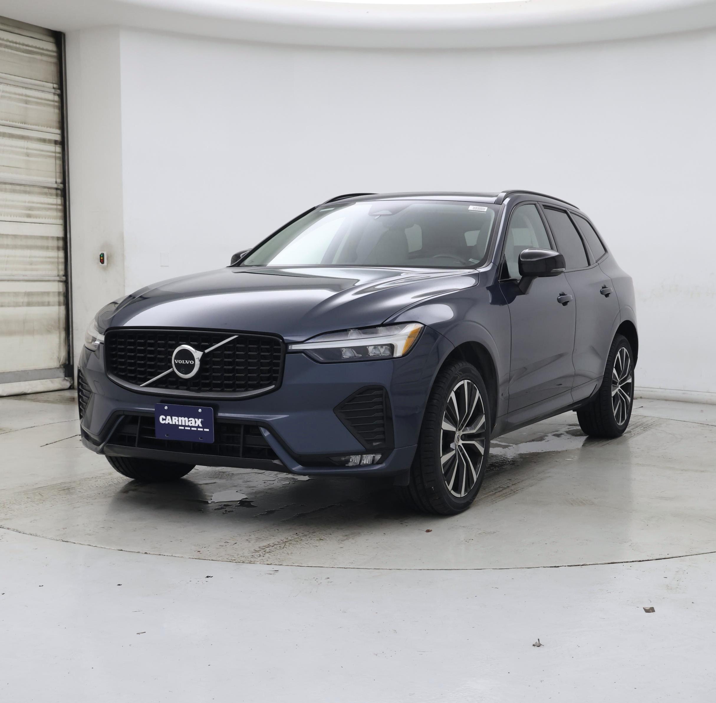 Thumbnail: 2023 Volvo XC60 - 4