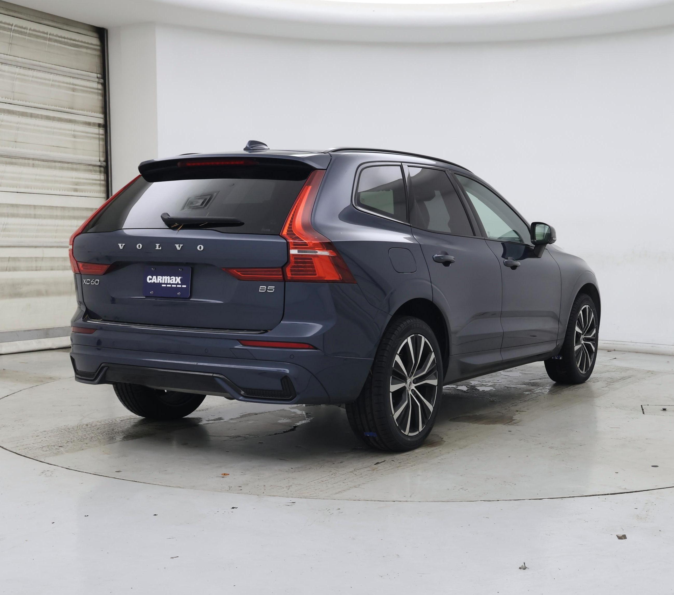 Thumbnail: 2023 Volvo XC60 - 8