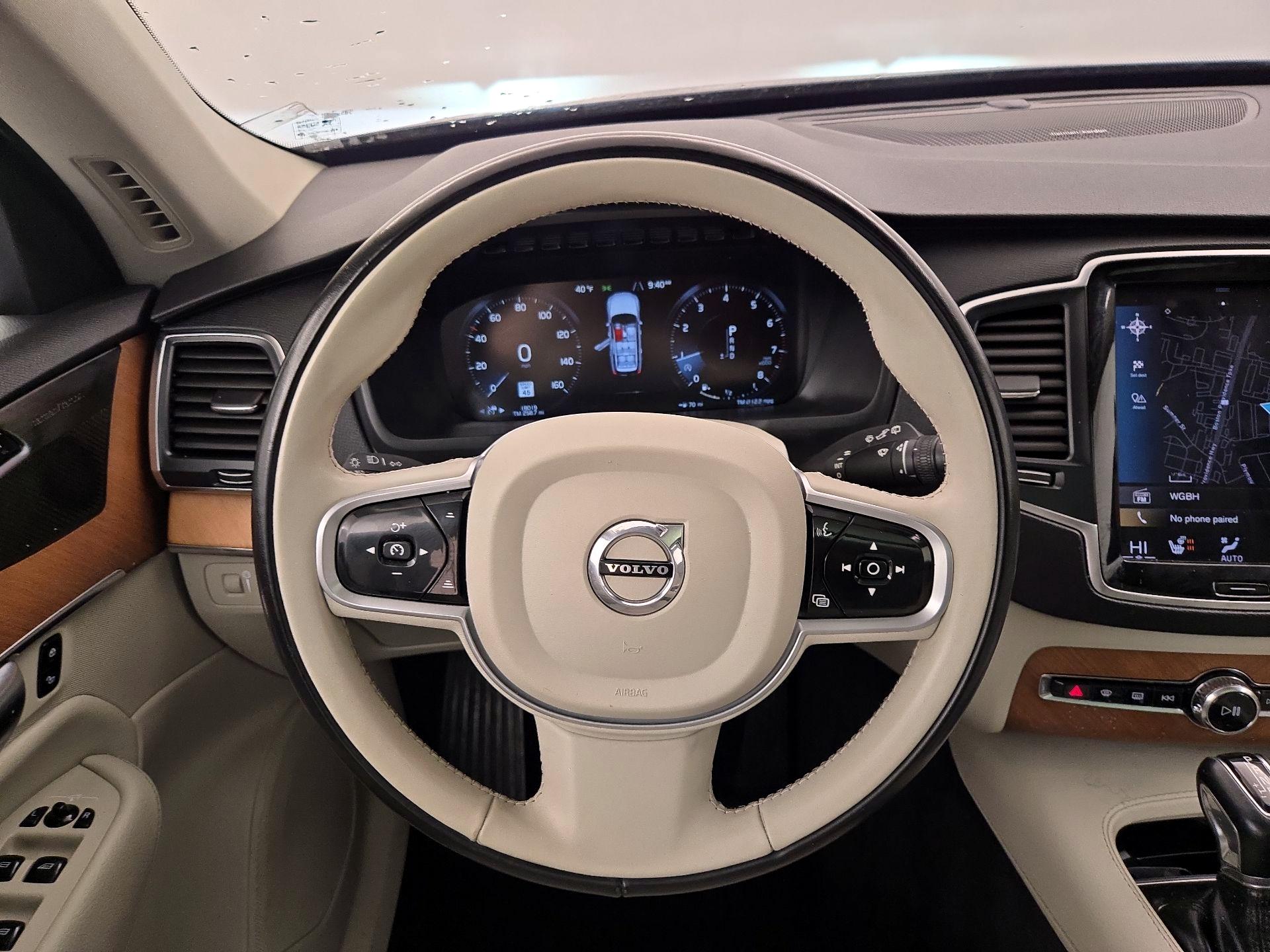 Thumbnail: 2022 Volvo XC90 - 10