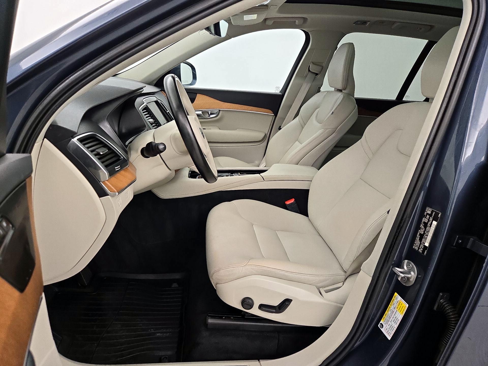 Thumbnail: 2022 Volvo XC90 - 11