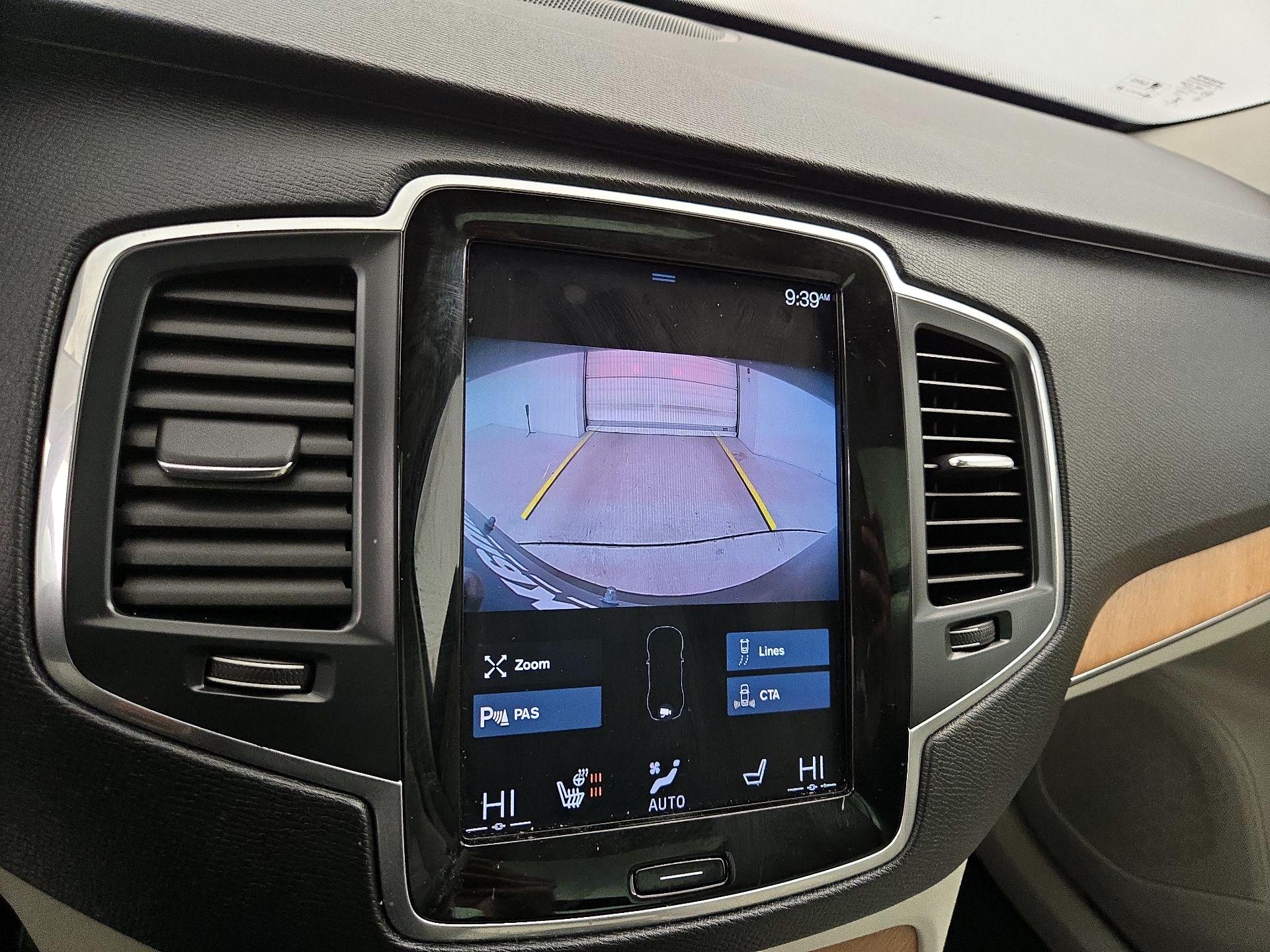 Thumbnail: 2022 Volvo XC90 - 15