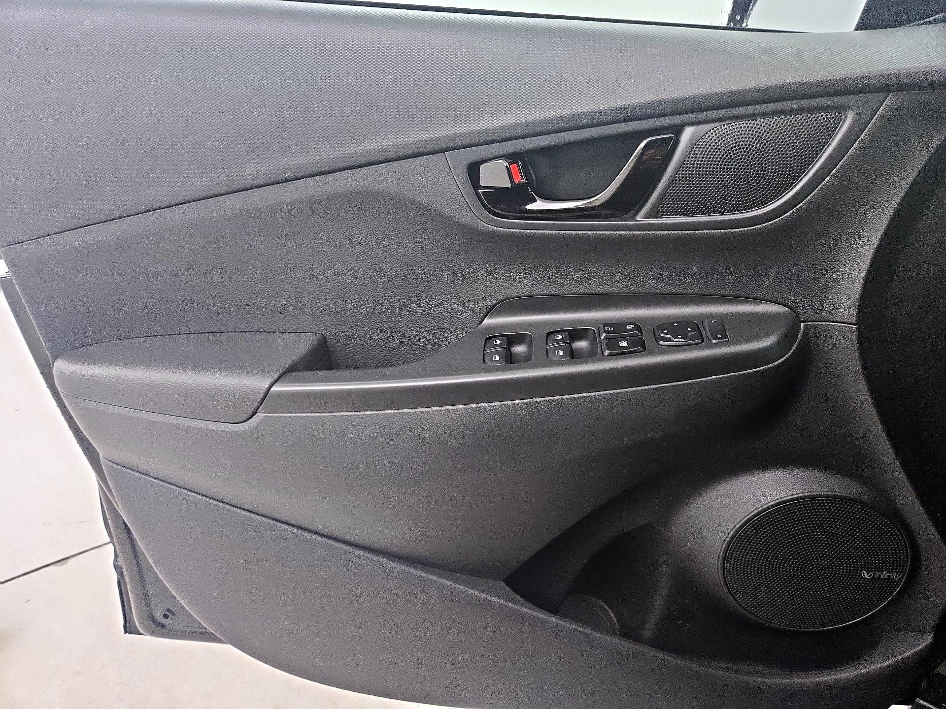 Thumbnail: 2021 Hyundai Kona - 12