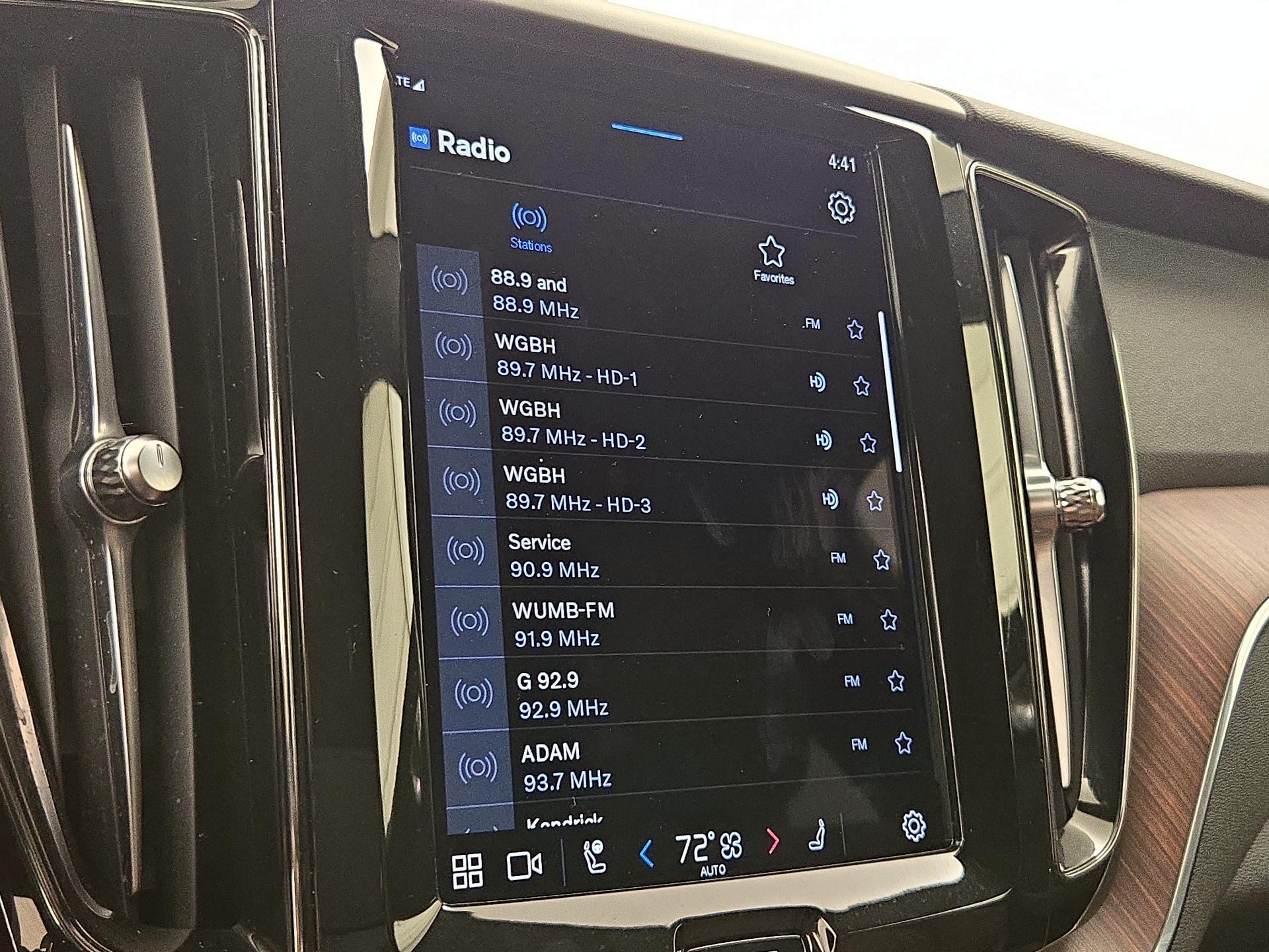 Thumbnail: 2023 Volvo XC60 - 15
