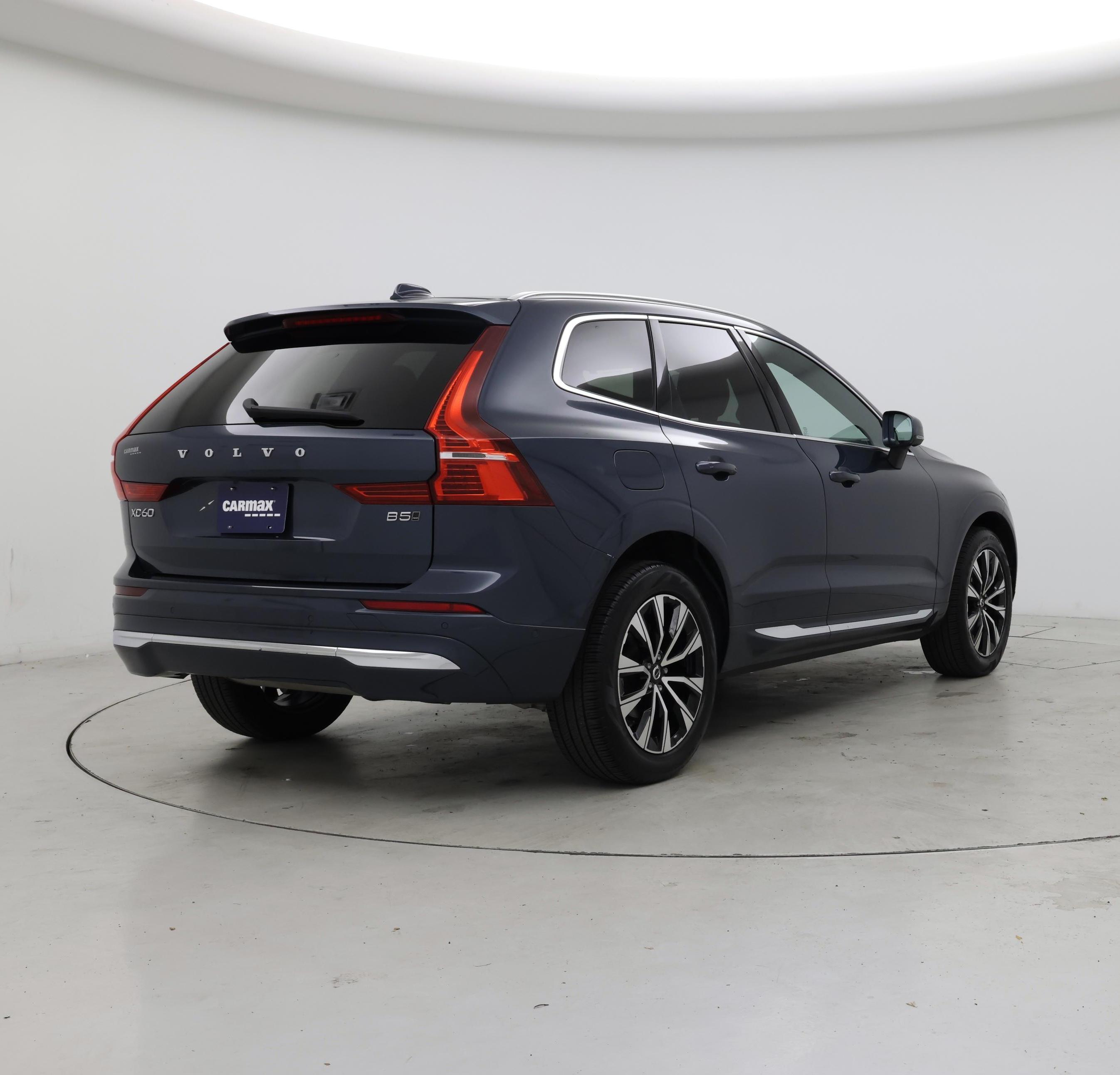 Thumbnail: 2023 Volvo XC60 - 8