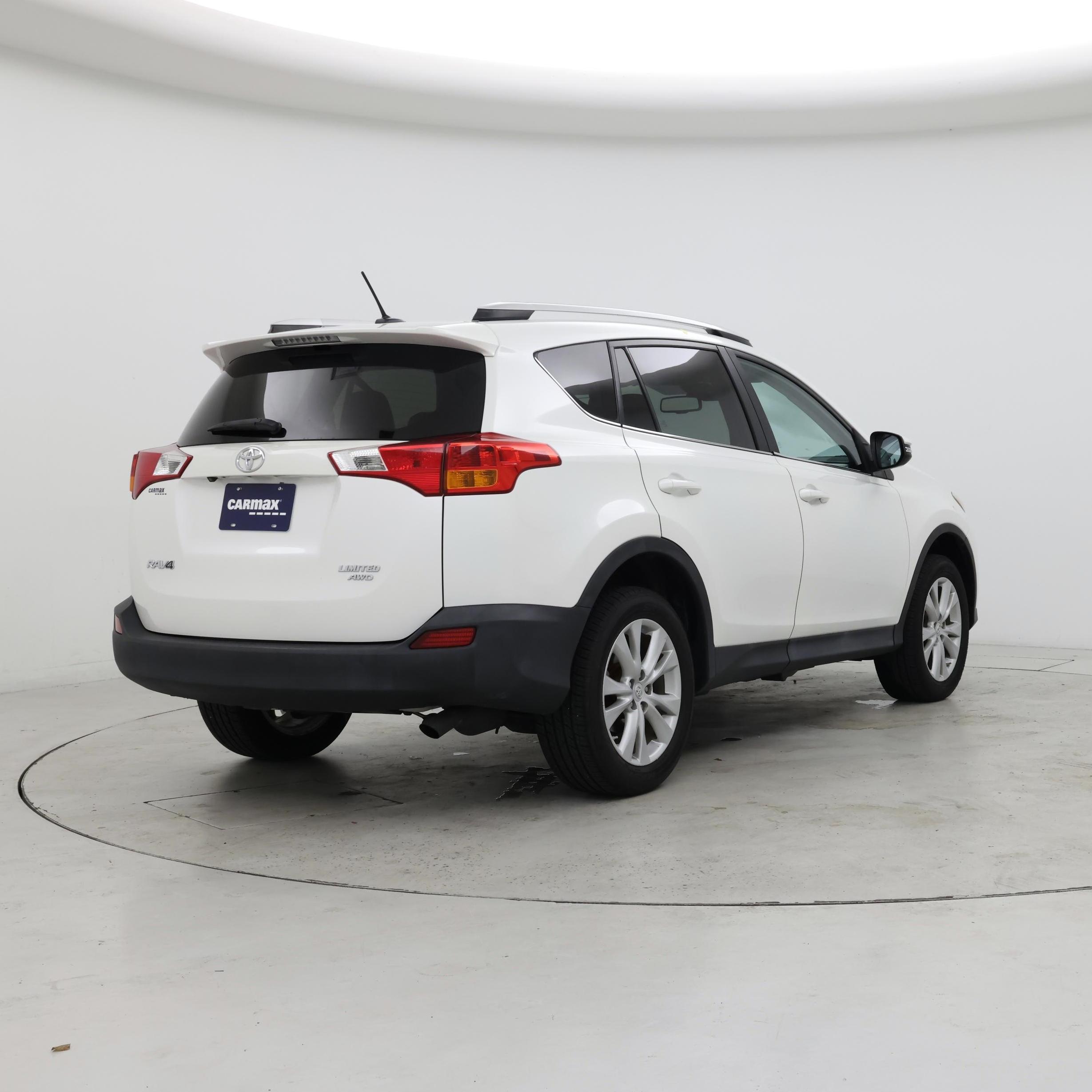 Thumbnail: 2014 Toyota RAV4 - 8